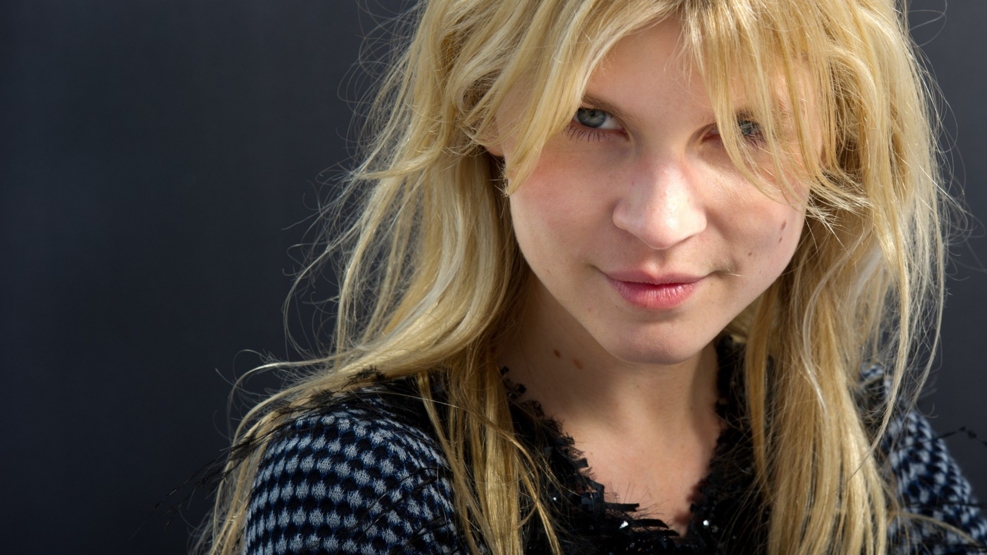 Actress Clemence Poesy French 1920x1080