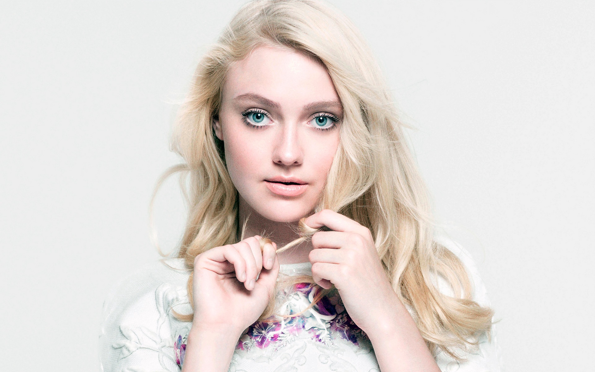 Dakota Fanning 1920x1200