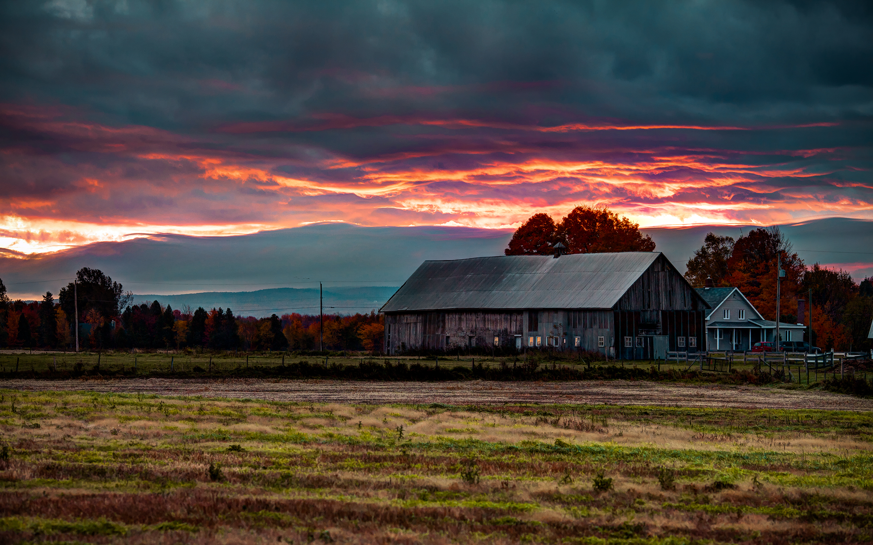 Barn Cloud Farm Landscape Mountain Scenic Sky 2880x1800