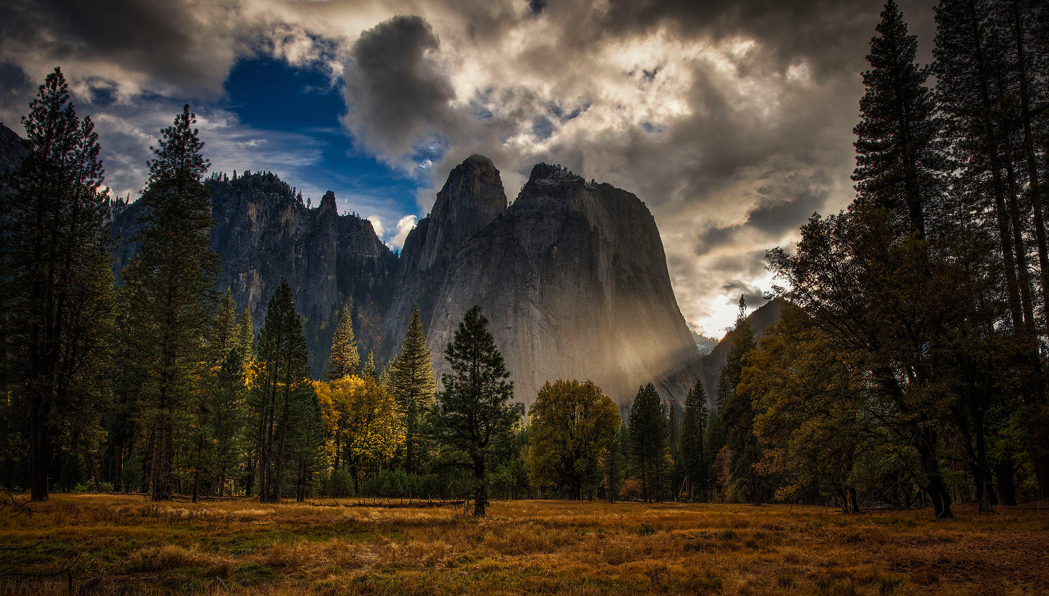 Cliff Cloud Mountain Nature Tree Yosemite National Park 2048x1165