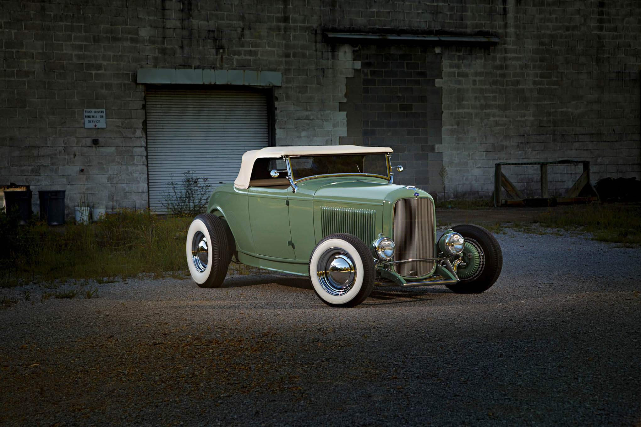 1932 Ford Roadster Hot Rod Vintage Car 2040x1360