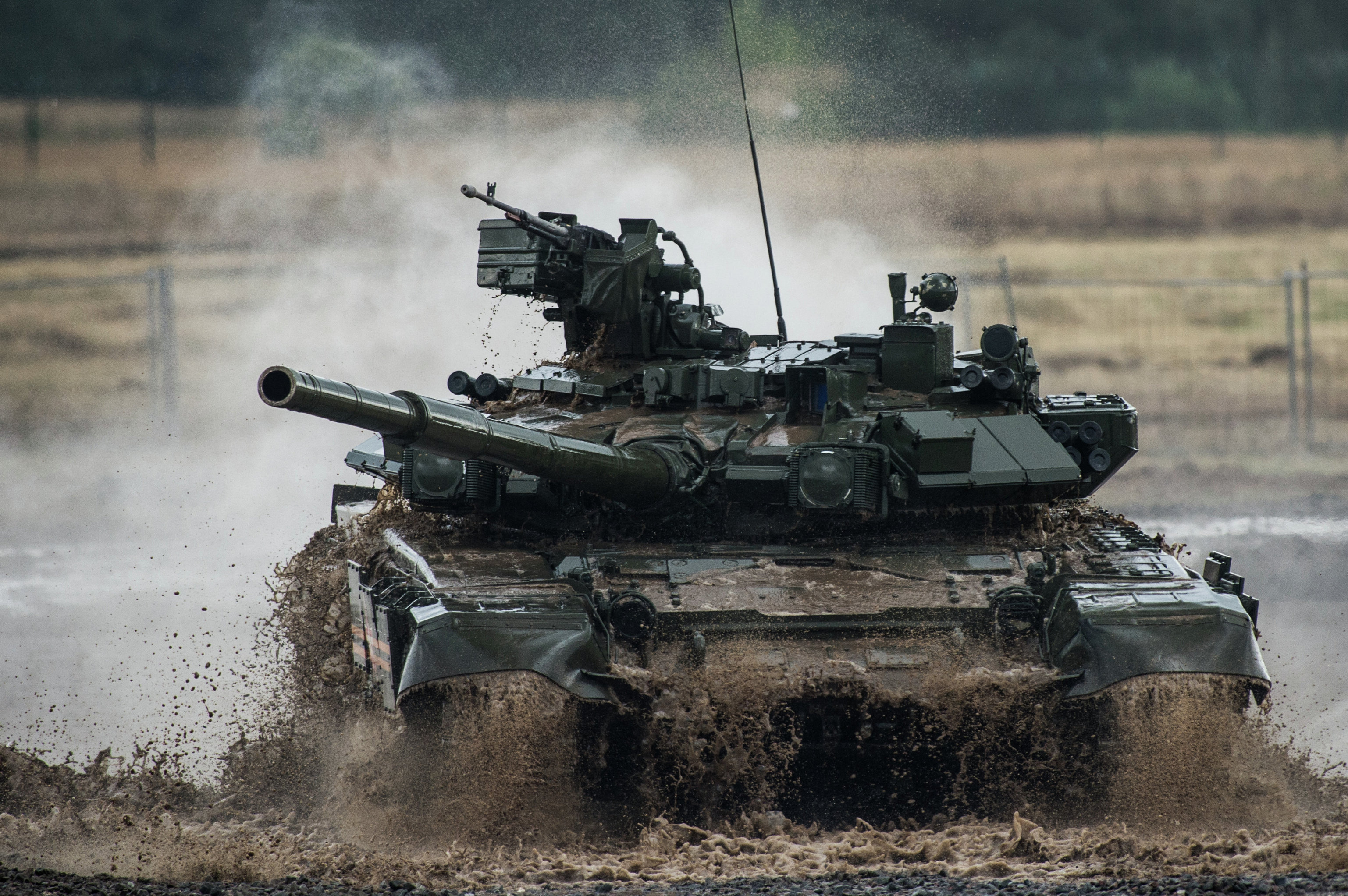 T 90 Tank 3075x2045