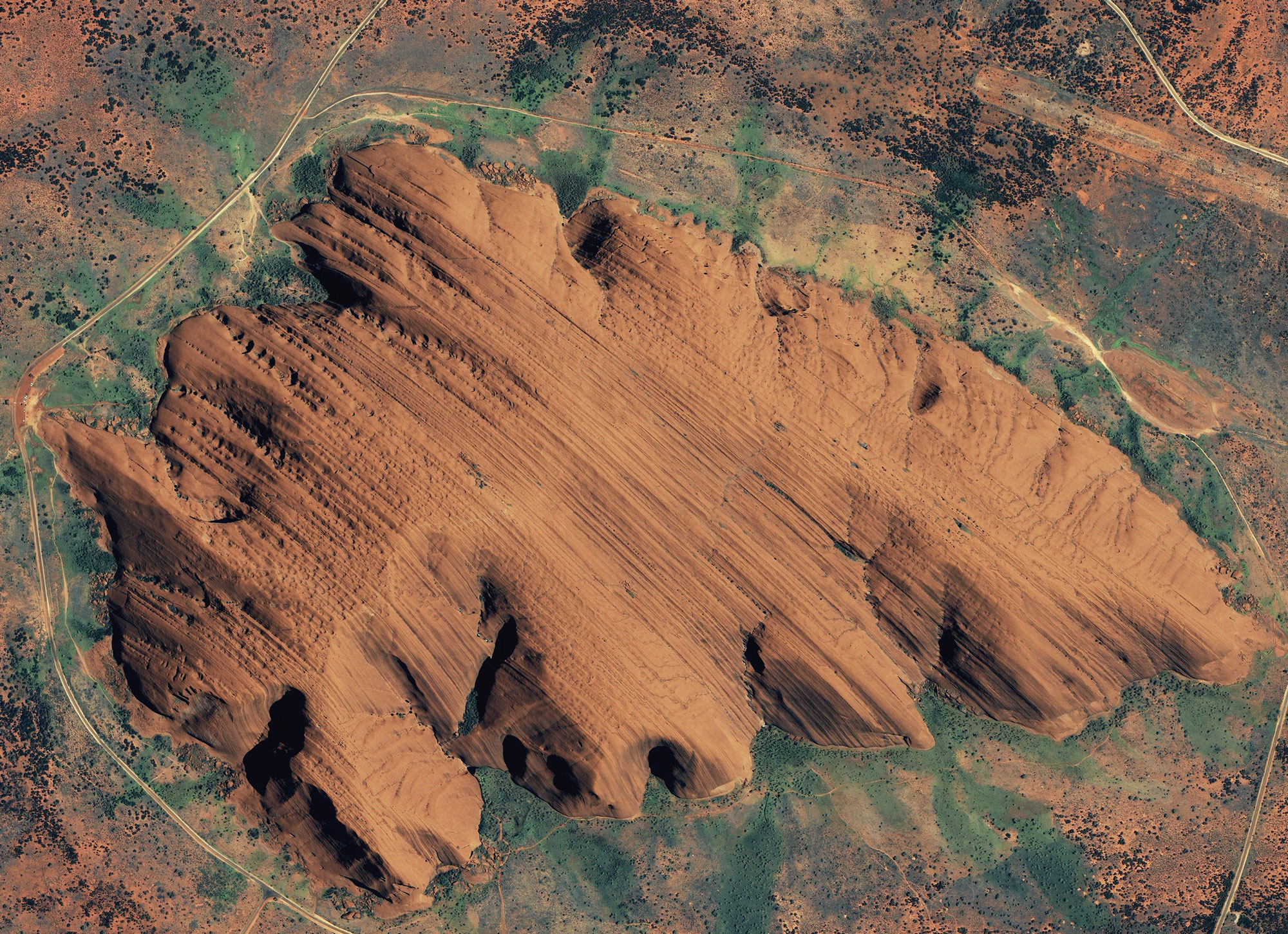 Uluru 2000x1451