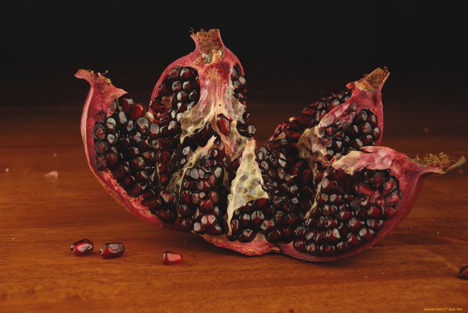 Food Pomegranate 1600x1071