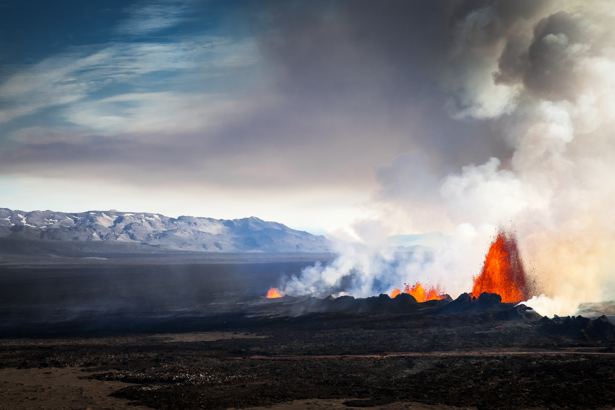 Bardarbunga Eruption Iceland Landscape Lava Nature Smoke Volcano 2048x1365