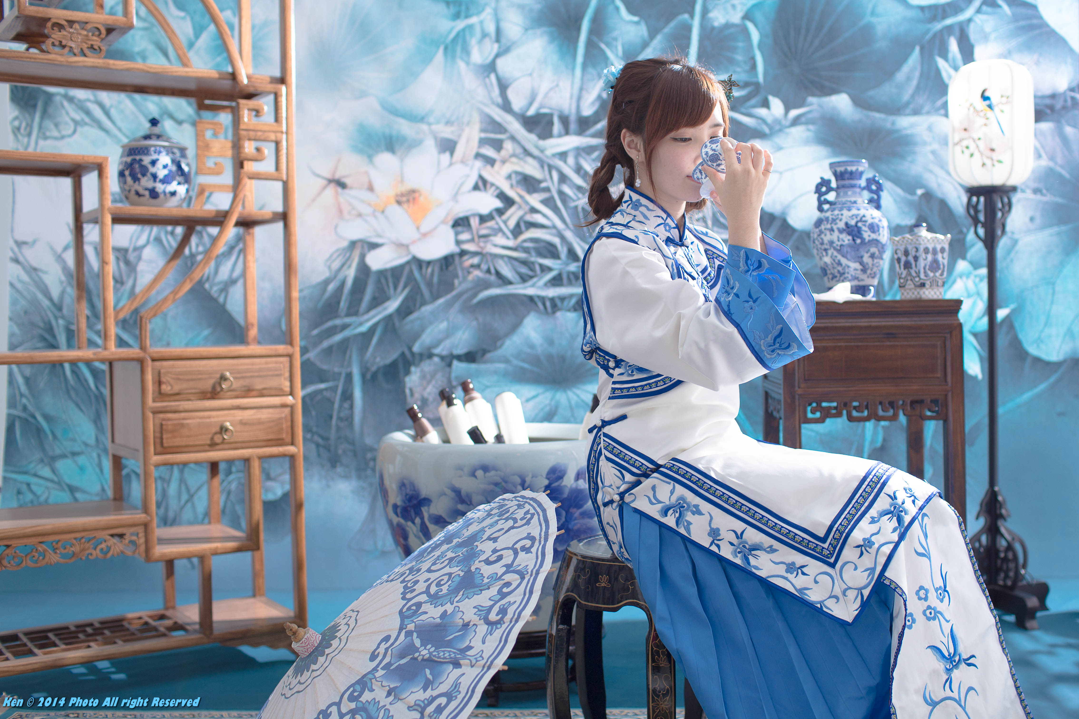 Asian Girl Interior National Dress Oriental Room Taiwanese Tea Traditional Costume Umbrella Yu Chen  4537x3025