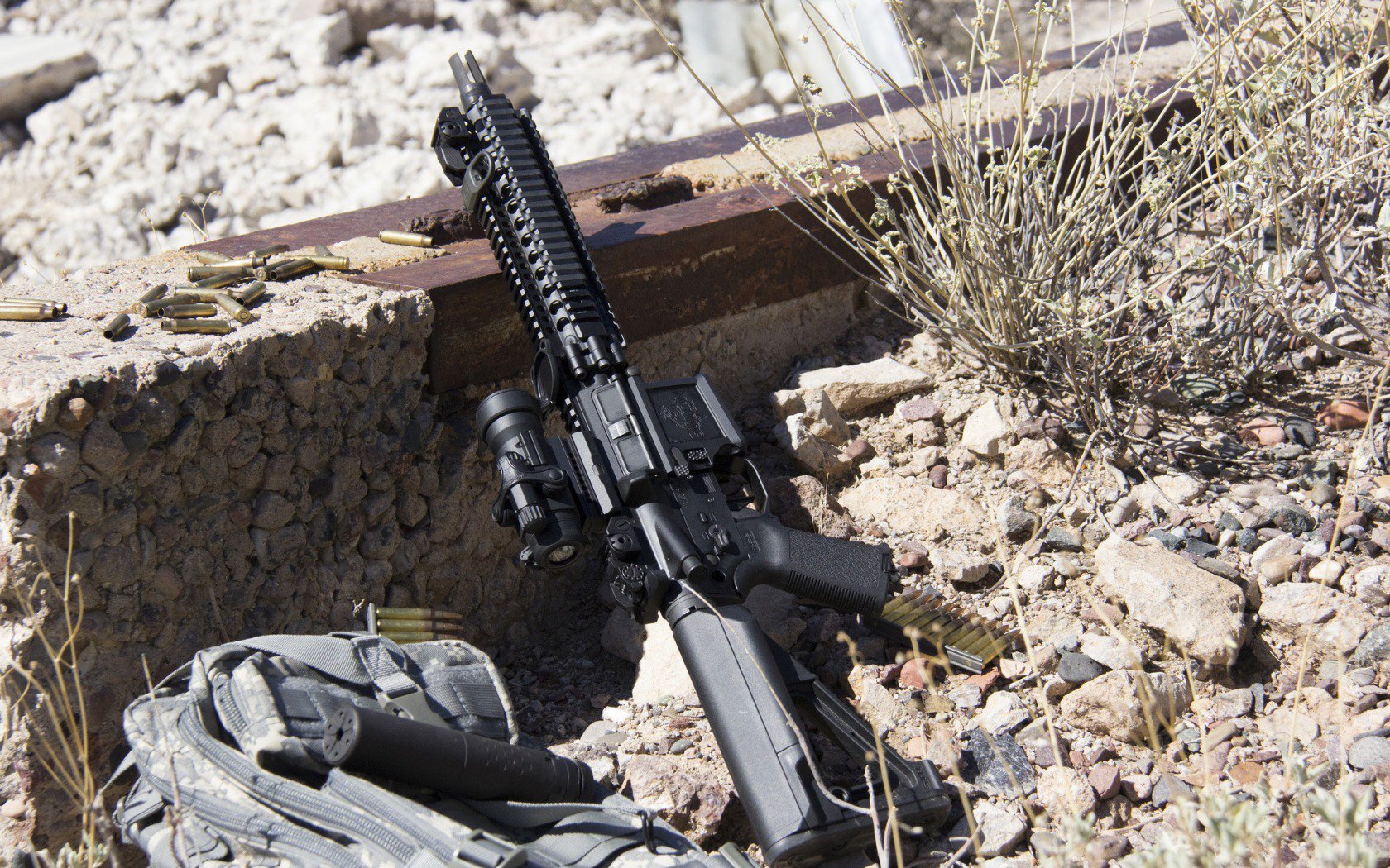 Weapons M4 1680x1050