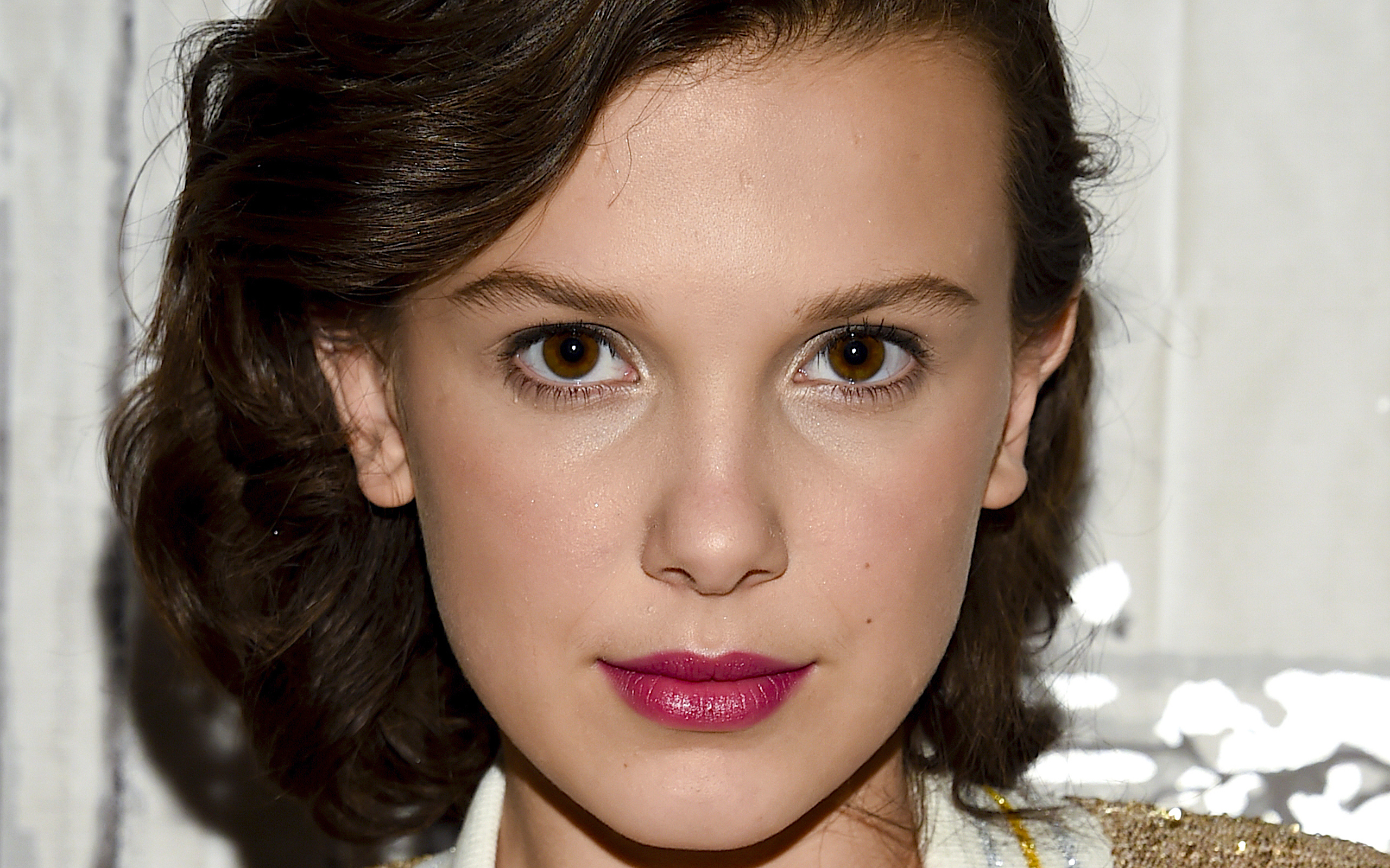 Actress Millie Bobby Brown 2560x1600