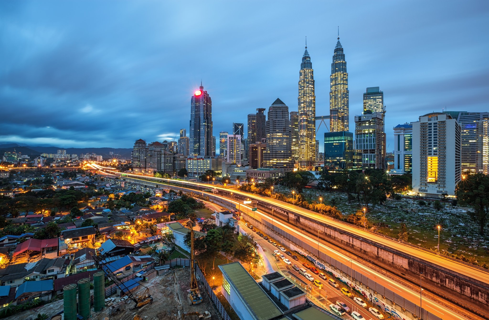 Building City Kuala Lumpur Malaysia Petronas Towers Skyscraper 2048x1340