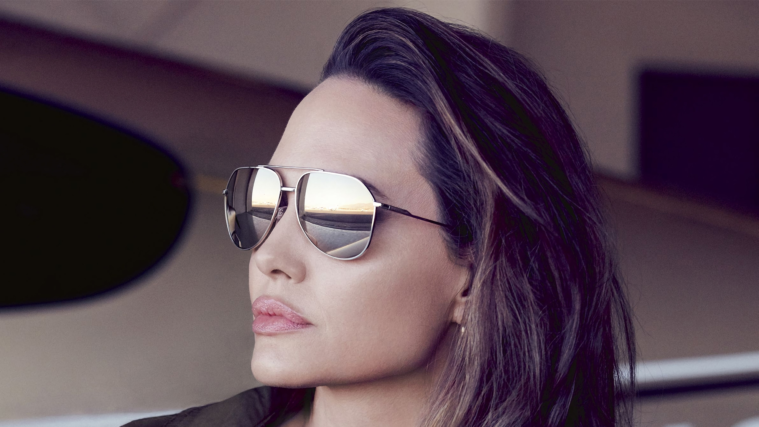 Angelina Jolie 2560x1440