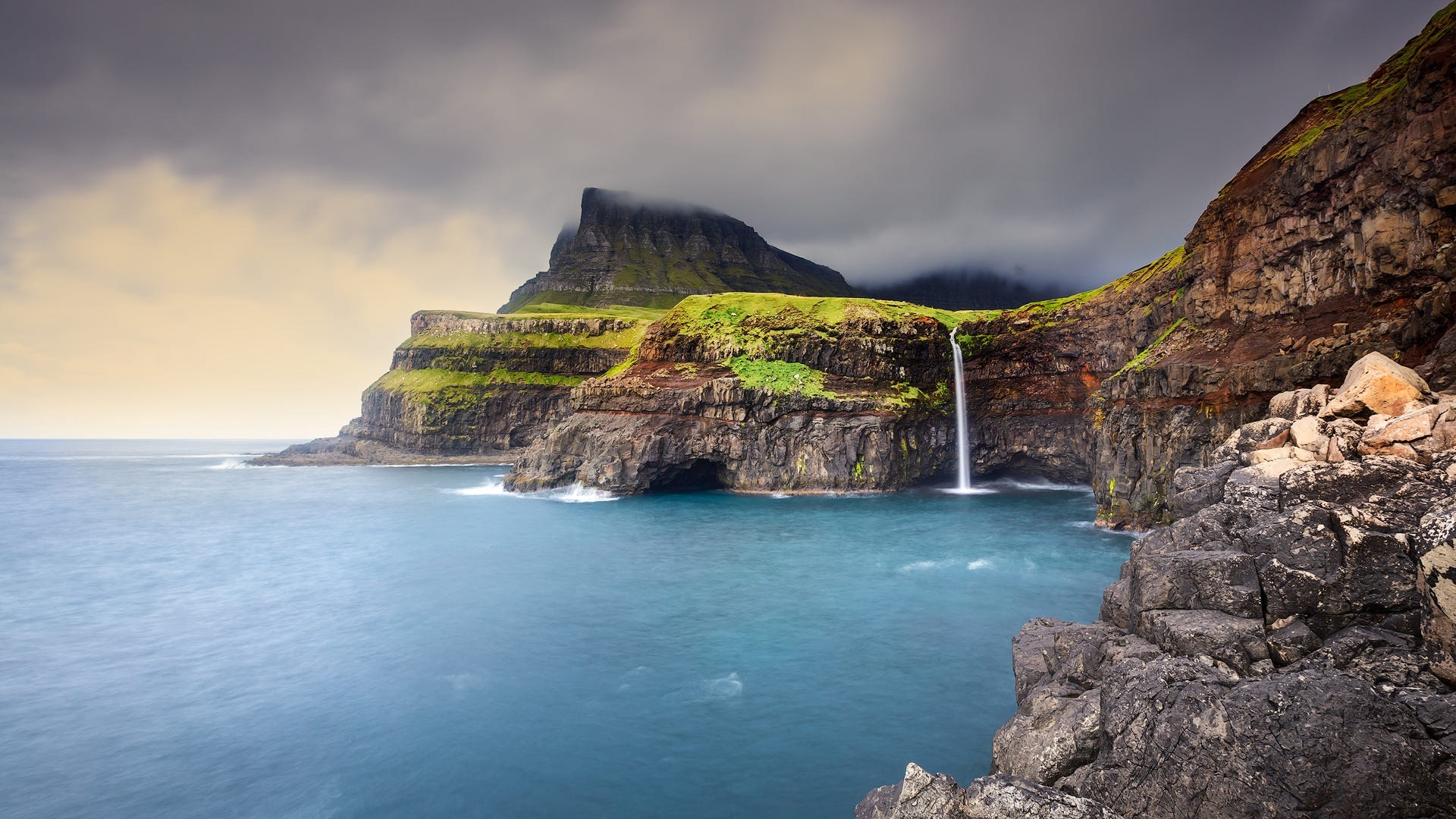 Faroe Islands Waterfall 1920x1080