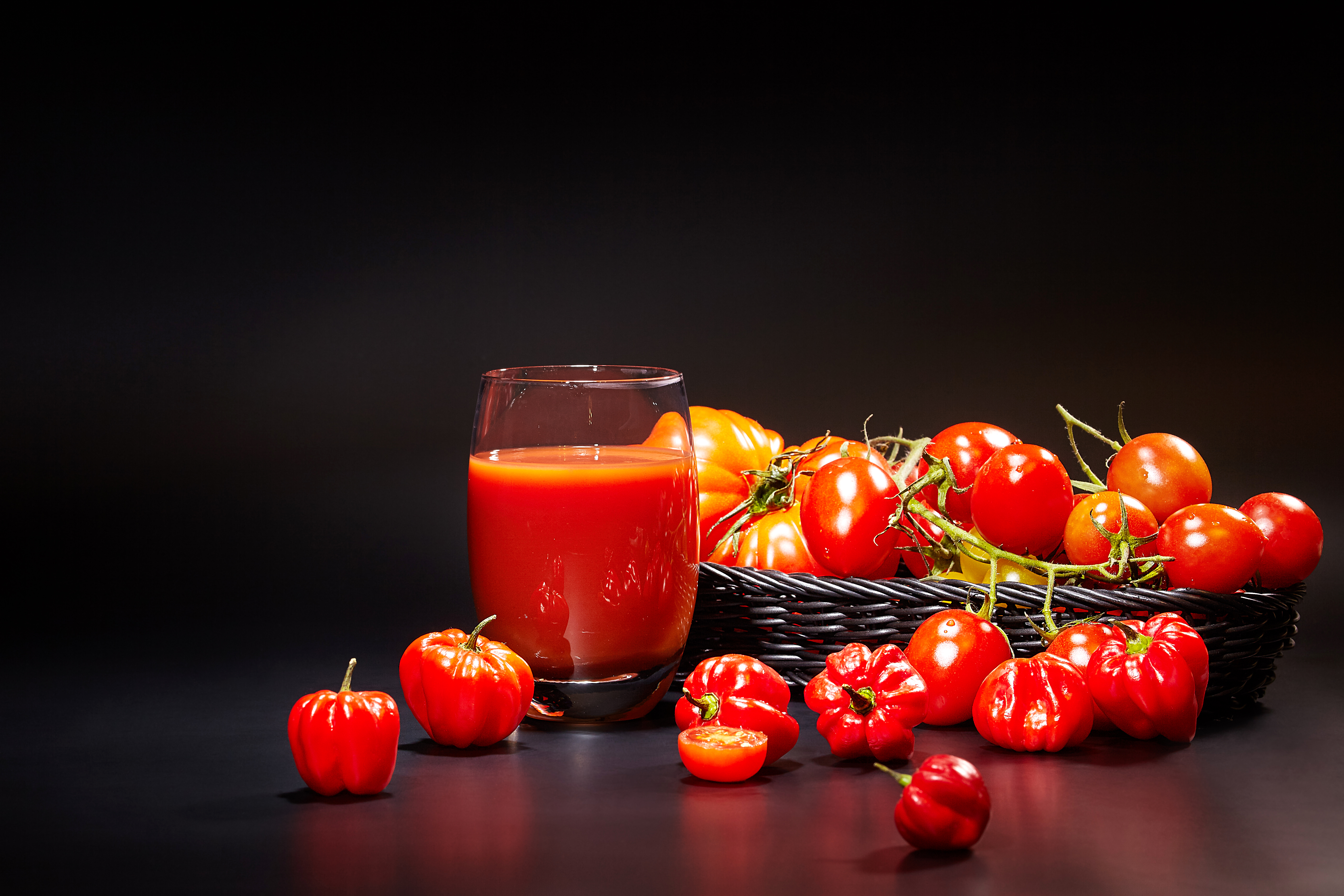 Glass Juice Red Tomato 5616x3744
