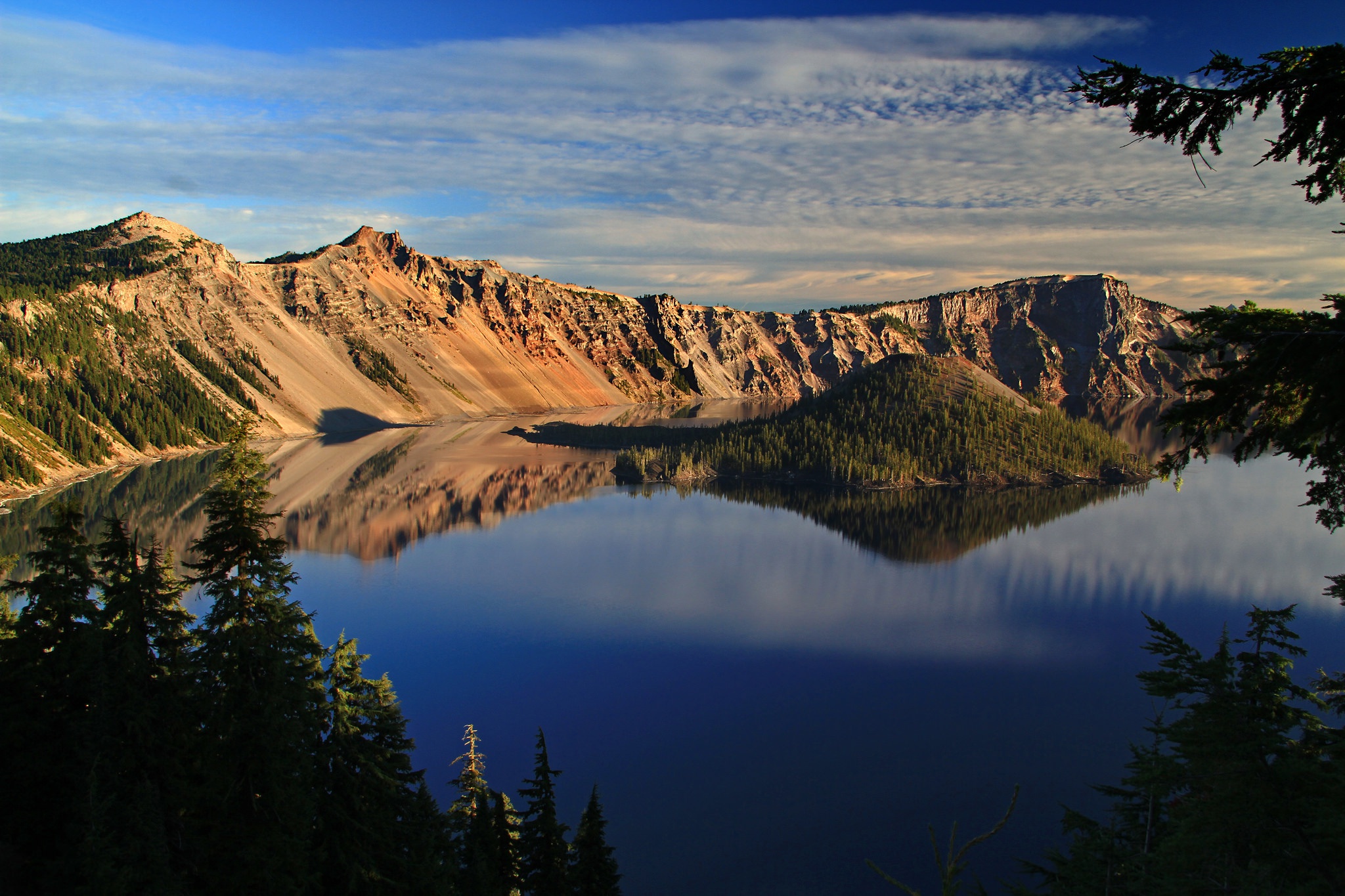 Crater Lake Island Lake Nature Reflection 2048x1365