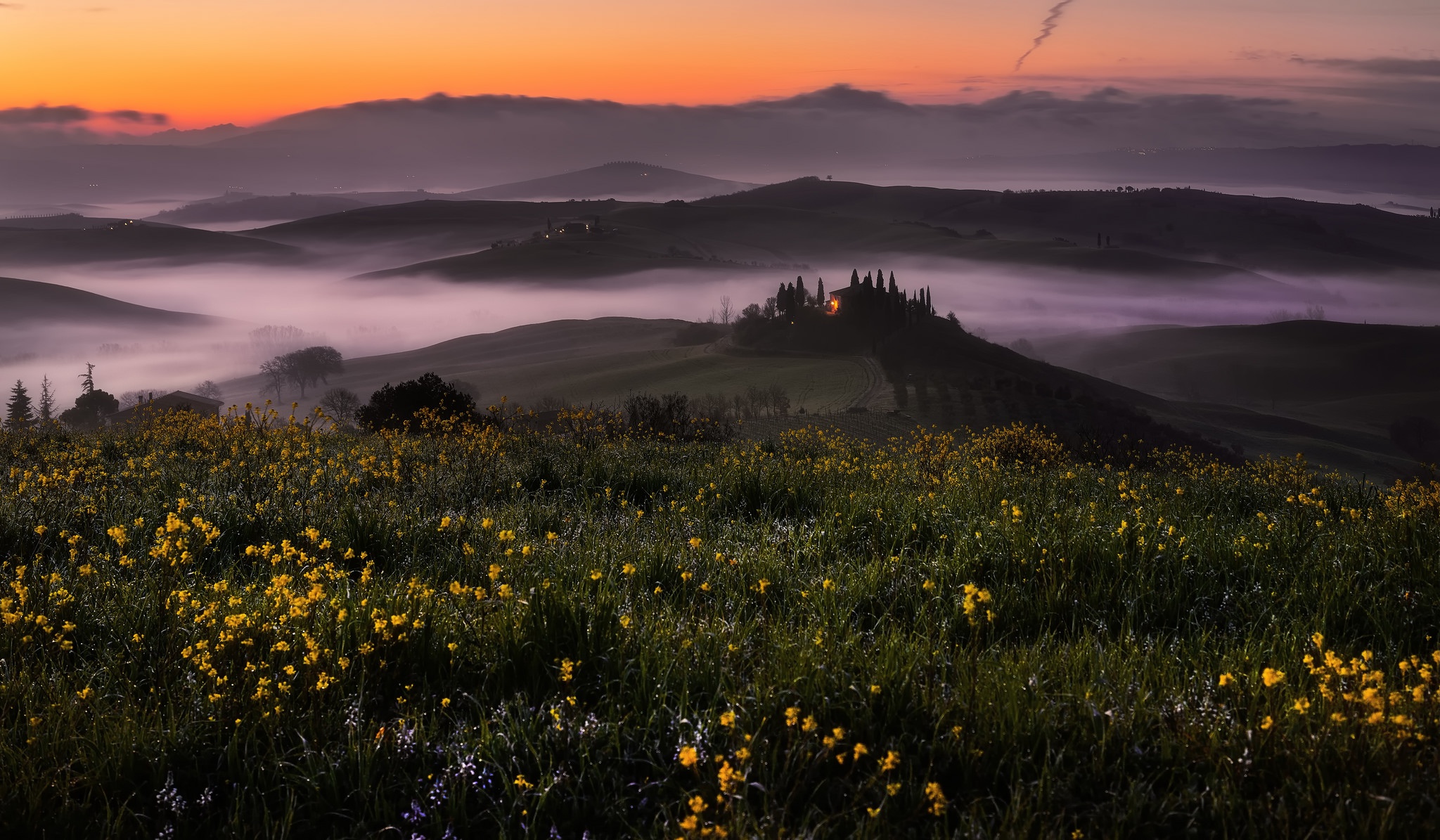 Fog Hill Italy Landscape Nature Sunrise Tuscany 2048x1195