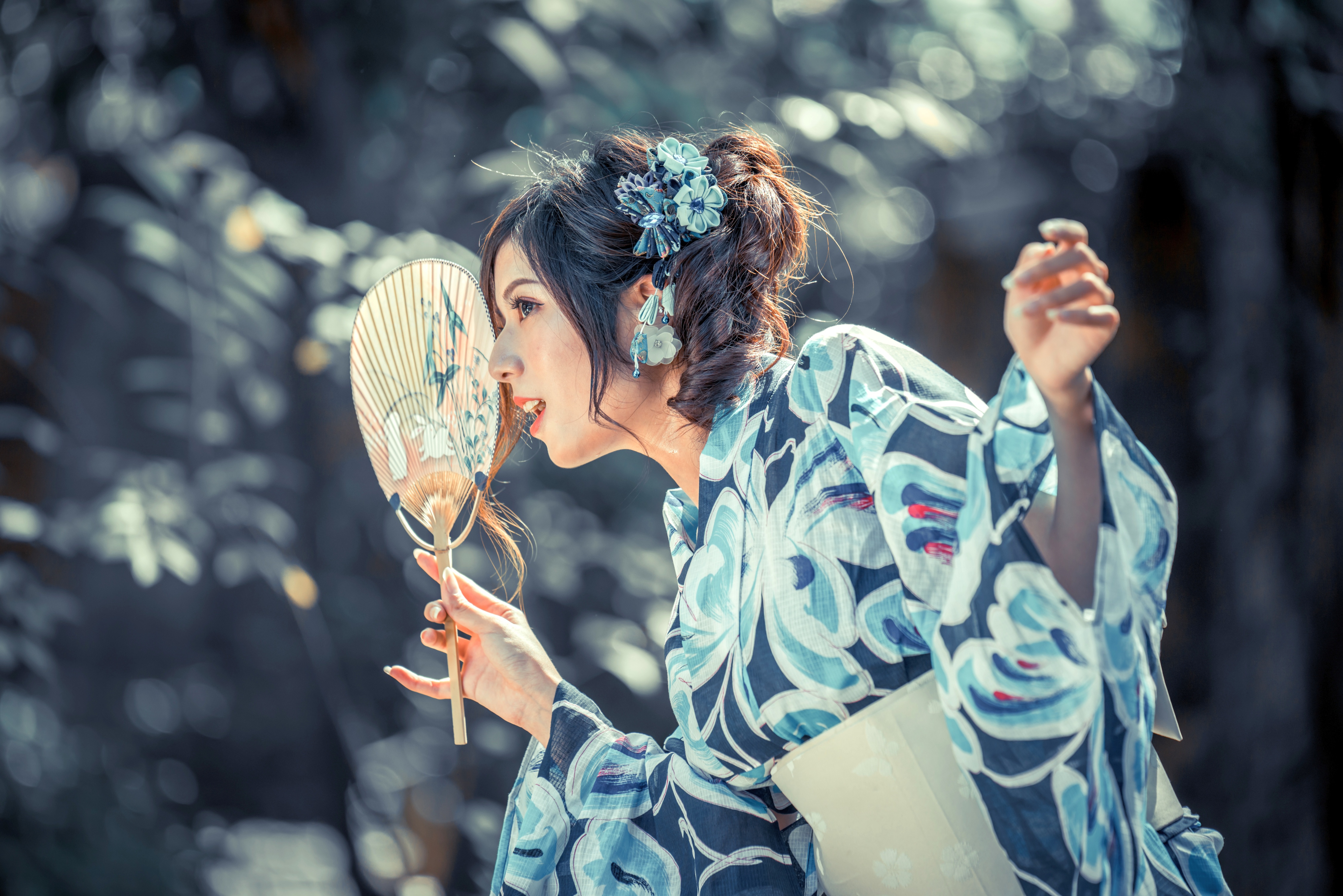 Asian Brunette Fan Girl Kimono Model Woman 4500x3002