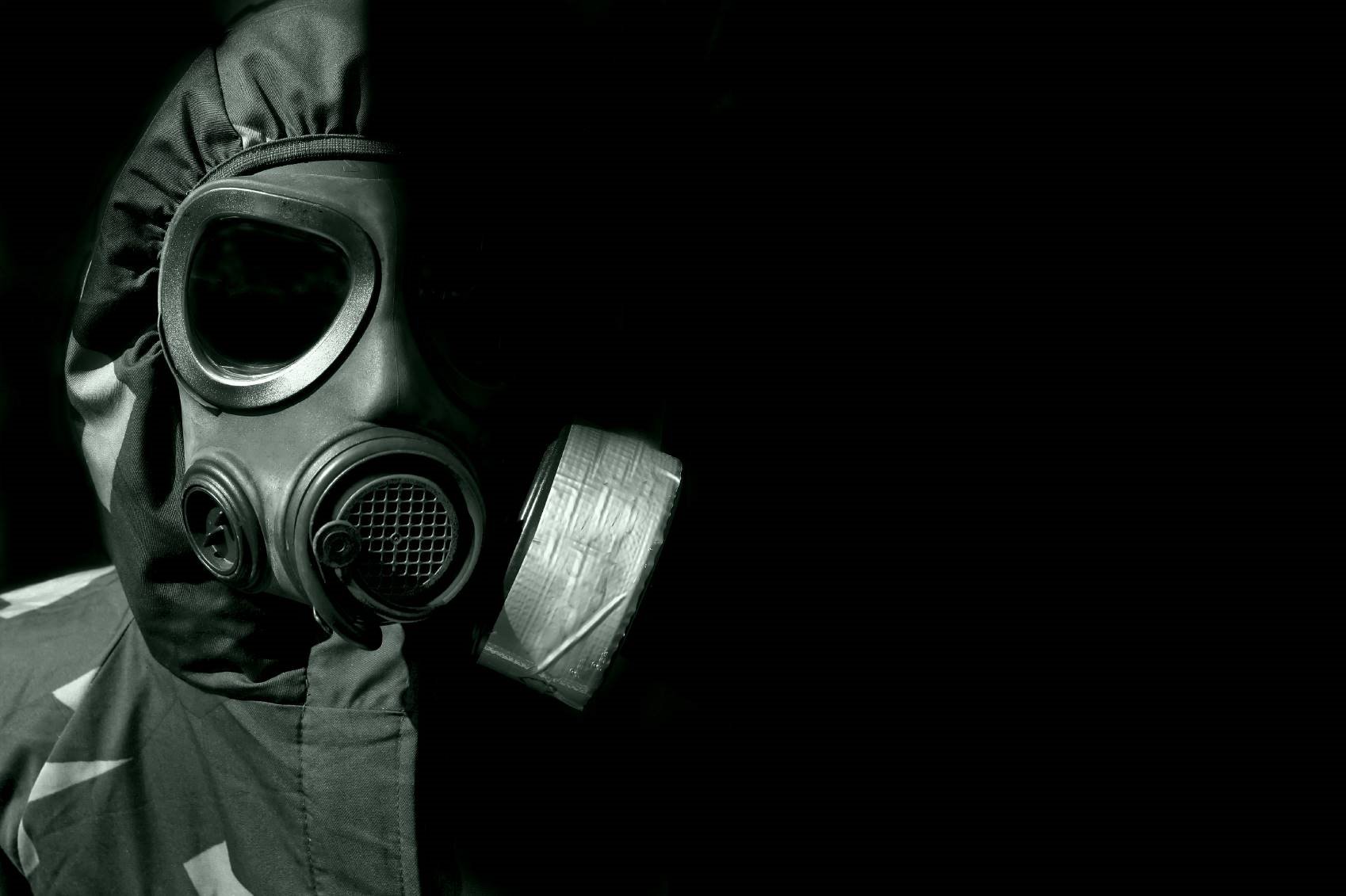 Biohazard Gas Mask 1698x1131