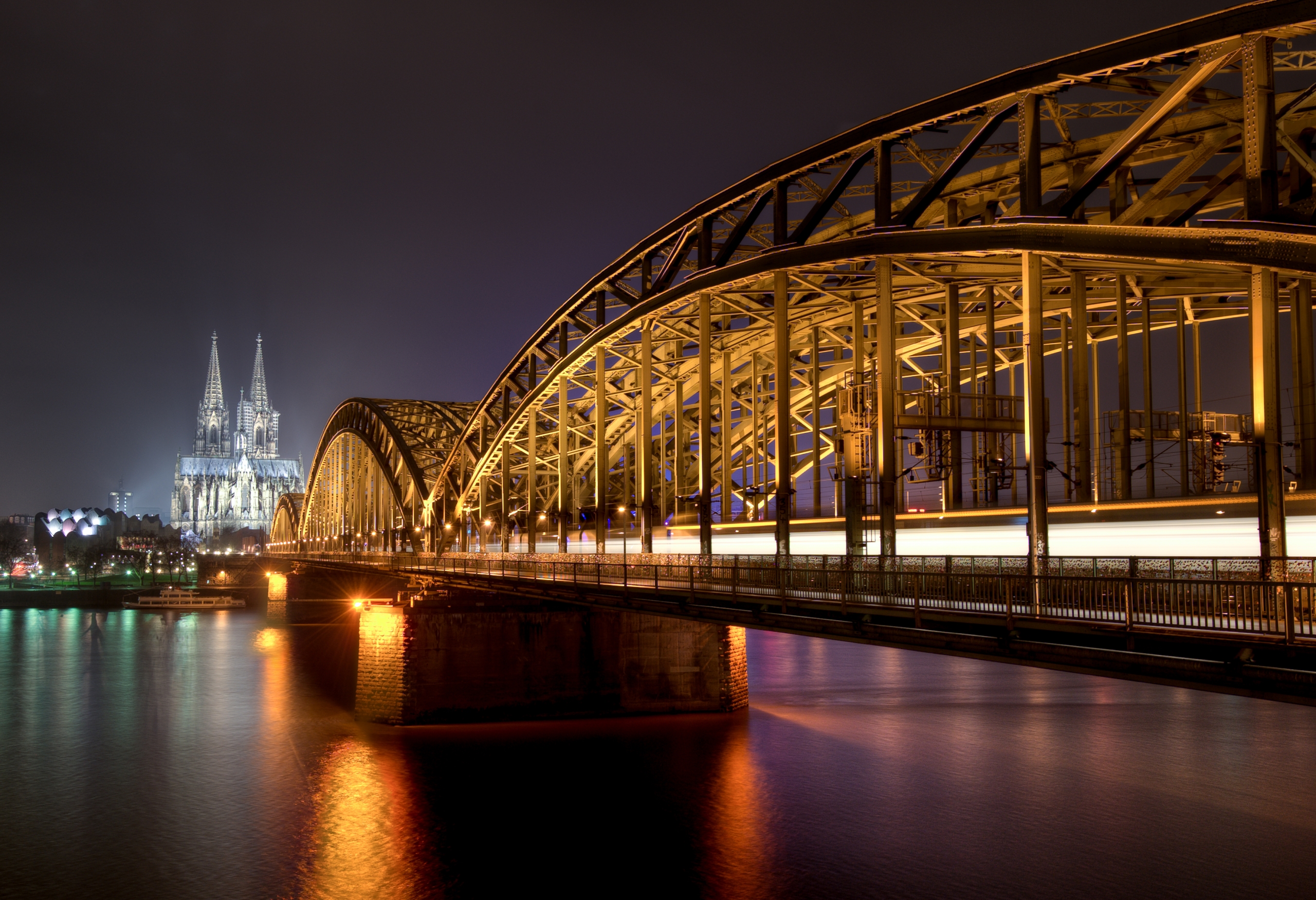 Bridge Cathedral Church Cologne Germany Hohenzollern Bridge Night 2560x1750