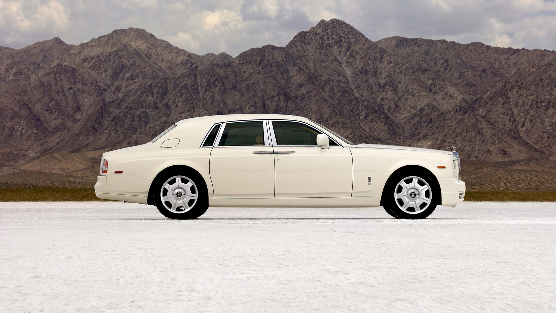 Car Full Size Car Luxury Car Rolls Royce Phantom White Car 1920x1080