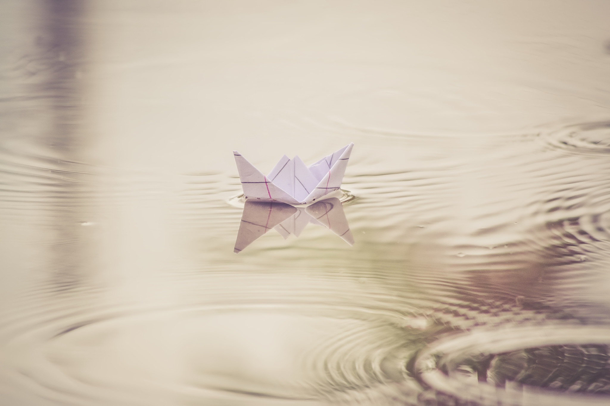 Origami Paper Boat Water 2048x1365