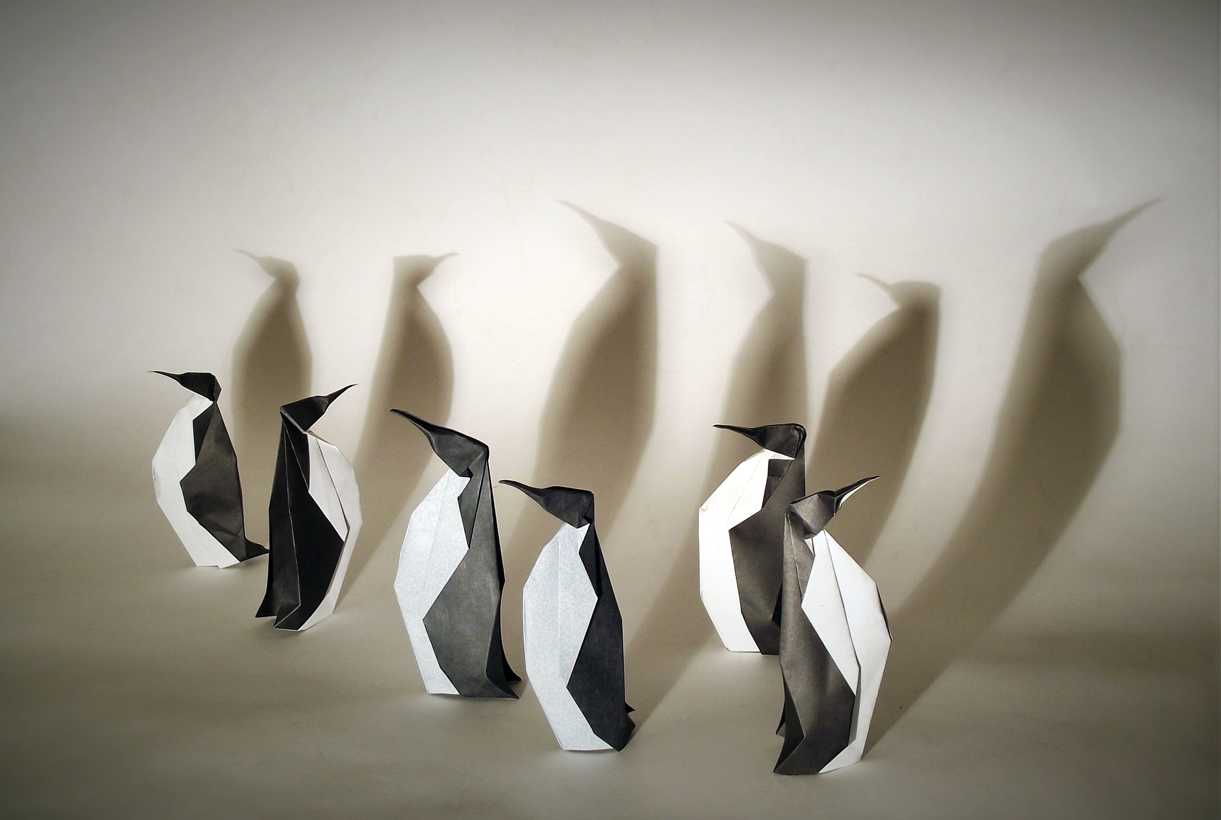Origami Penguin 2500x1680
