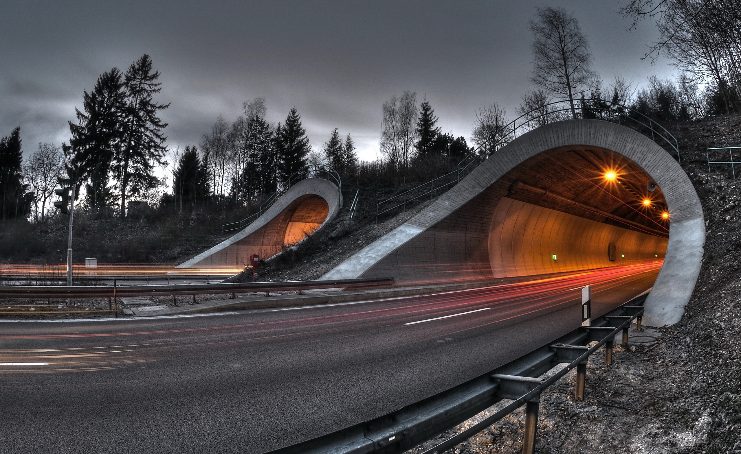 Man Made Tunnel 2560x1570