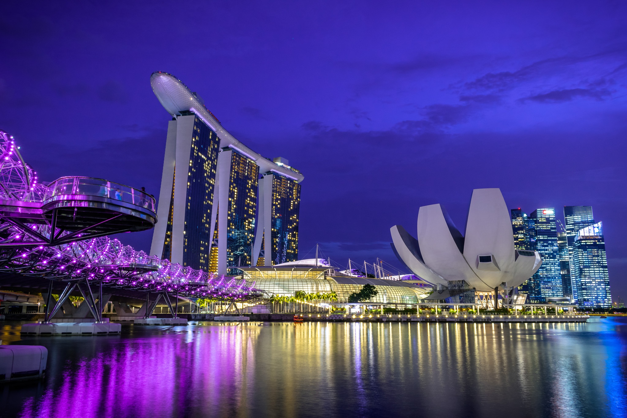 Building Helix Bridge Marina Bay Sands Night Singapore 2048x1365