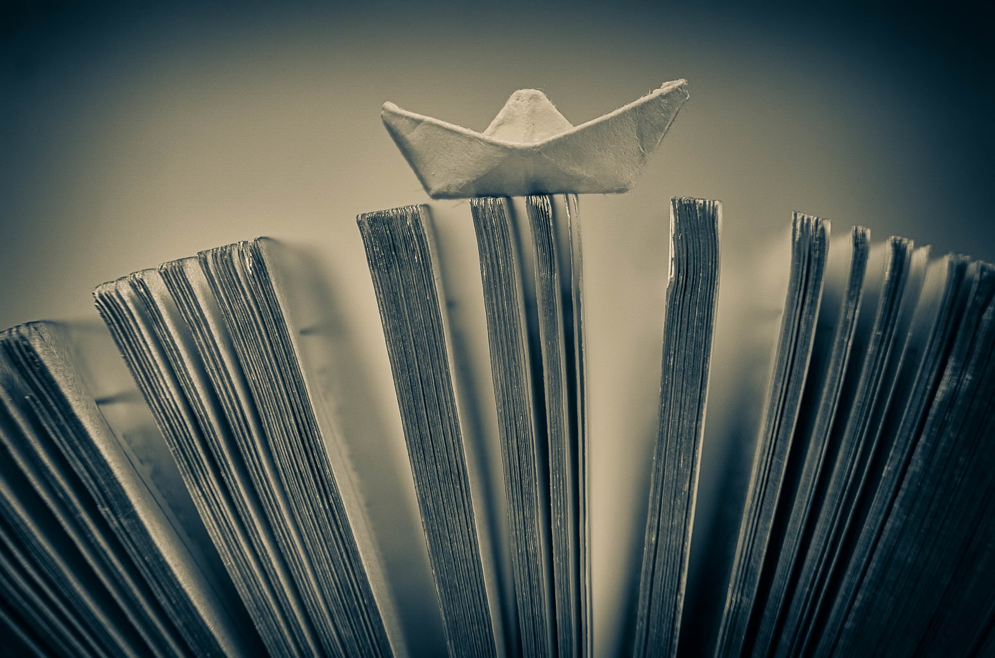 Paper Paper Boats Books Simple Background 2048x1355