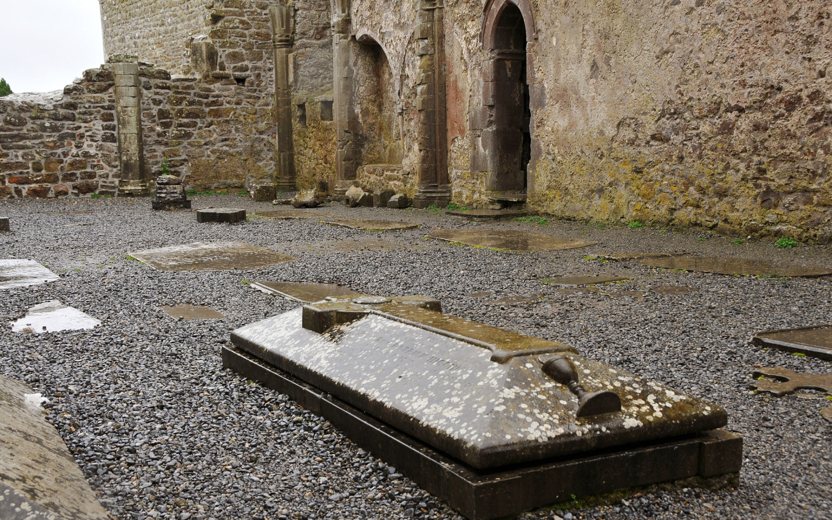 Cemetery Clonmacnoise Cross Ireland Monastery 1680x1050