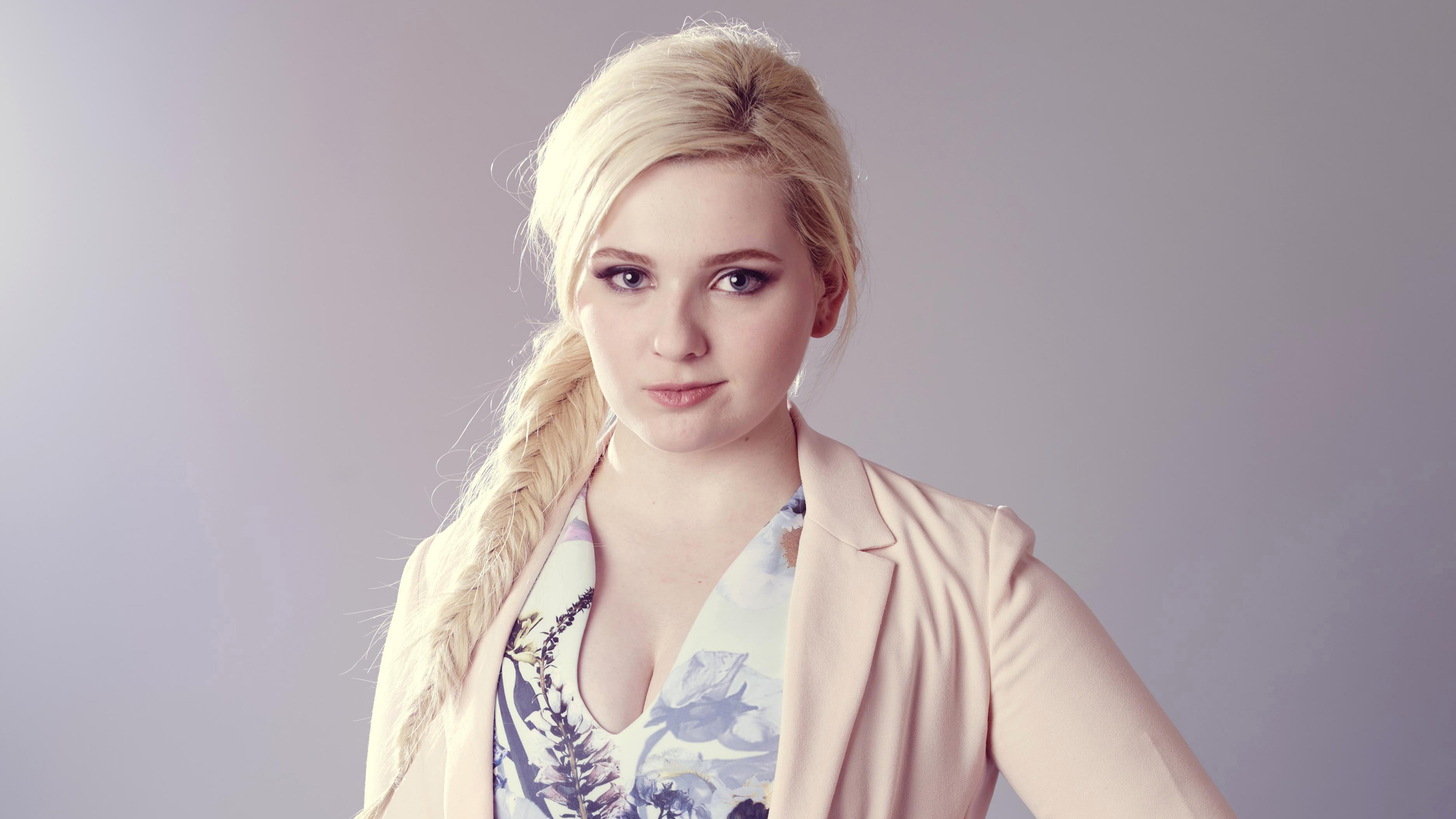 Abigail Breslin 3840x2160