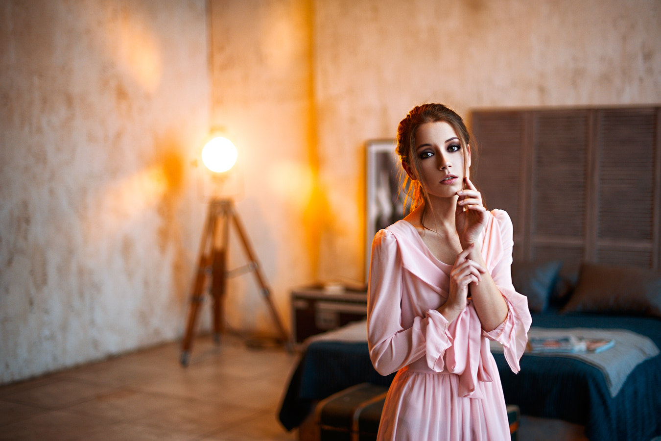 Anton Dyatlov Women Ksenia Kokoreva Brunette Makeup Eyeshadow Eyeliner Pink Clothing Dress Warm Ligh 1350x900
