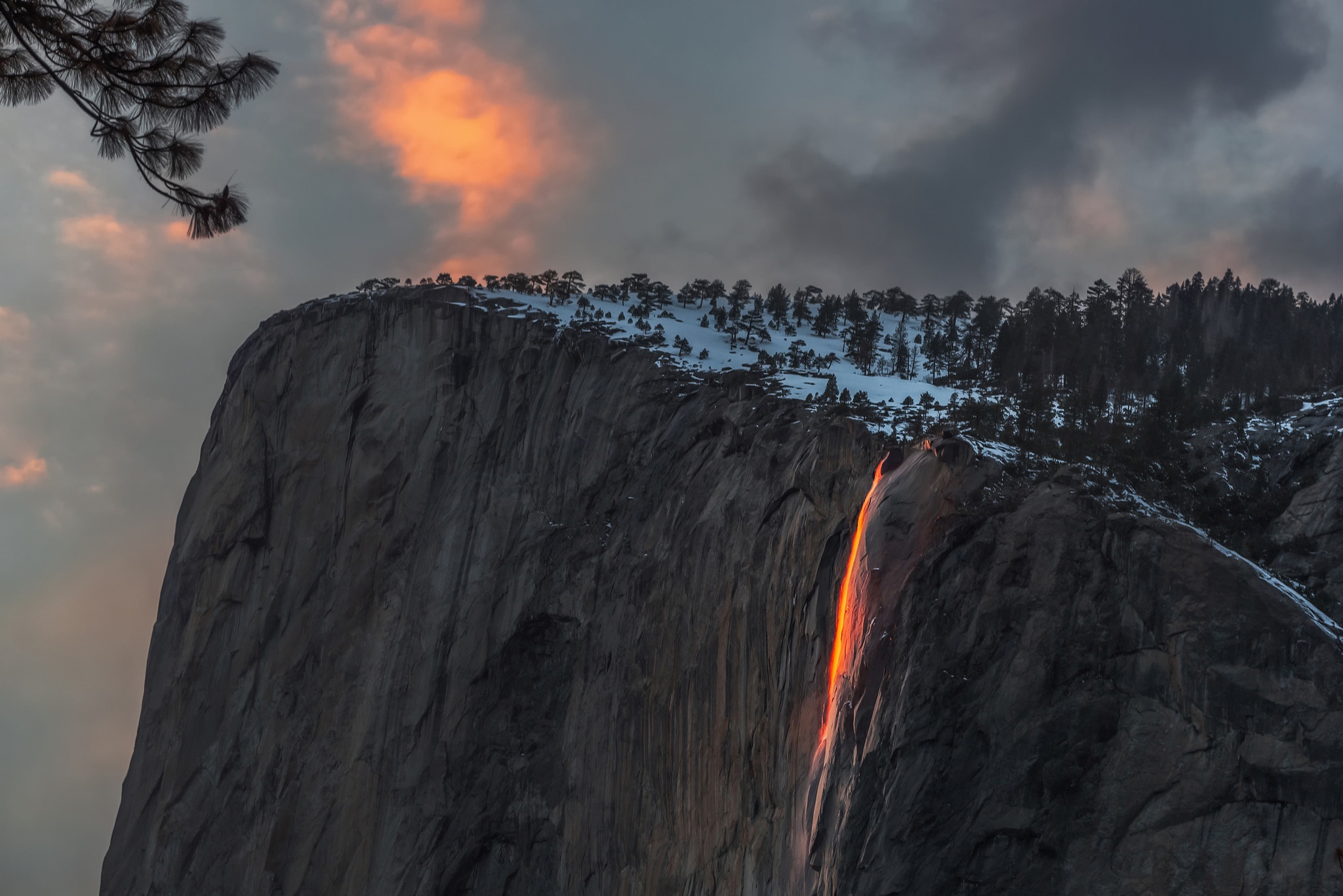 Cliff Nature Waterfall 2048x1367