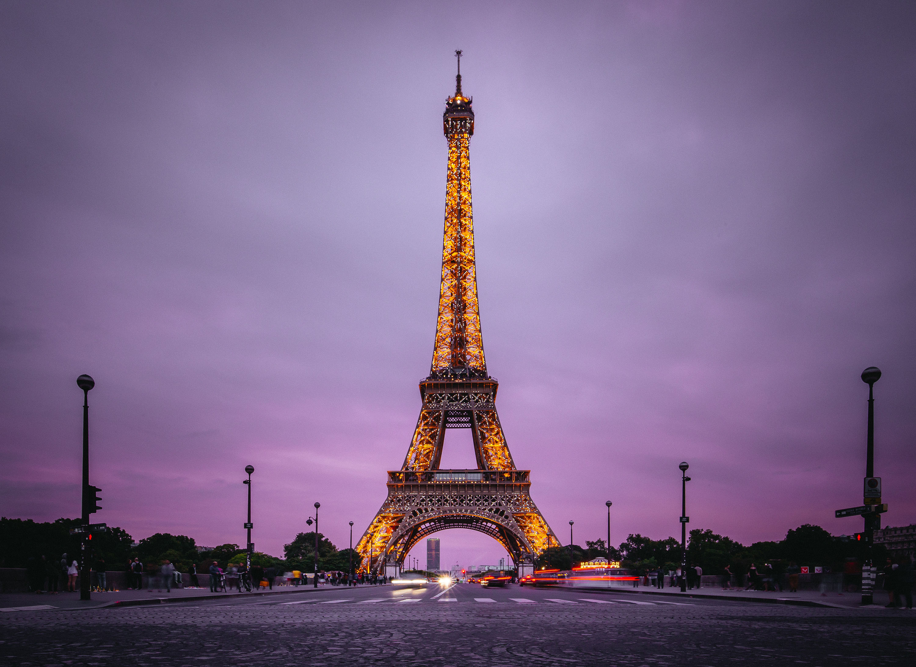 Eiffel Tower Paris 3000x2185