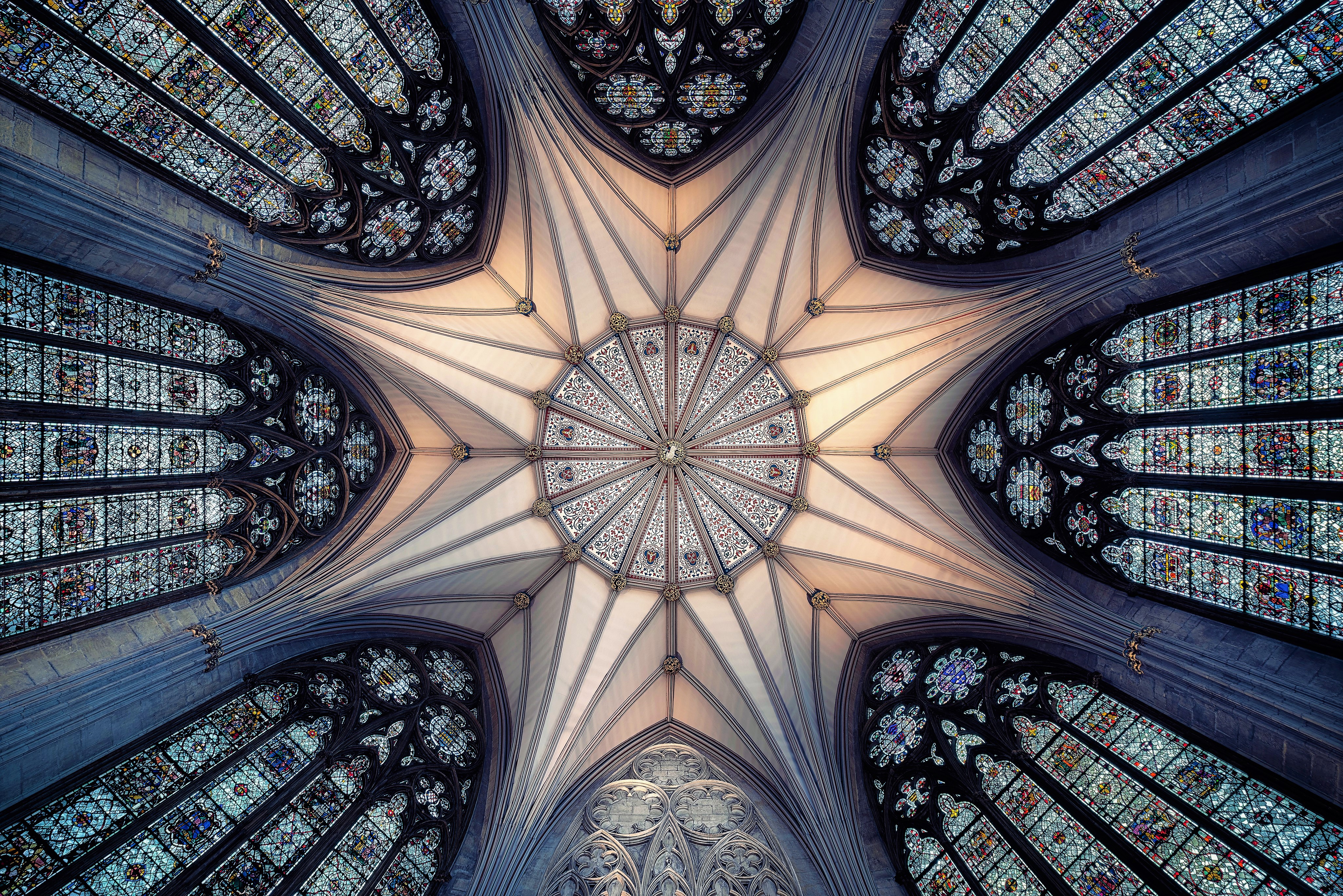 Artistic Cathedral Dome Stained Glass 4100x2736