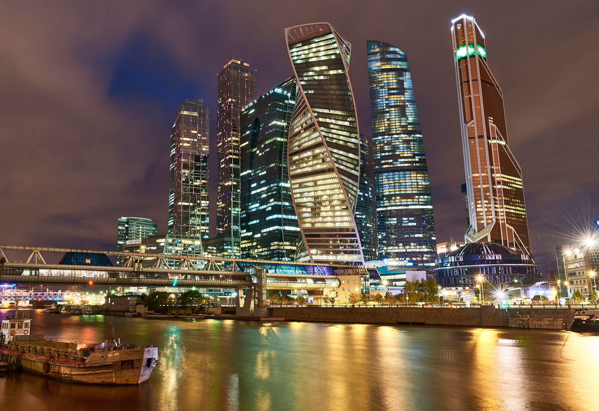 Building City Moscow Night River Russia Skyscraper 2048x1405