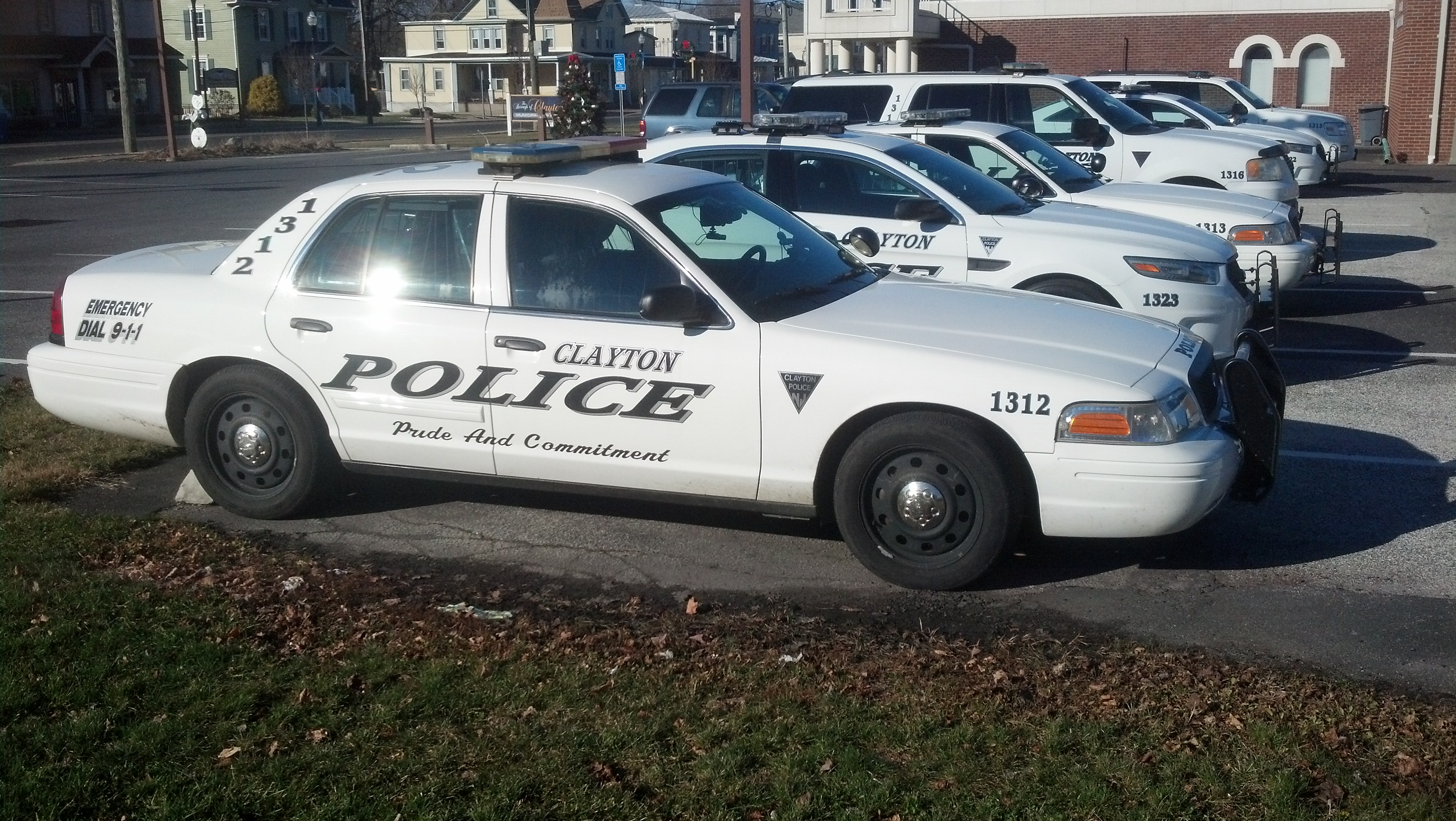 Vehicles Police 3264x1840