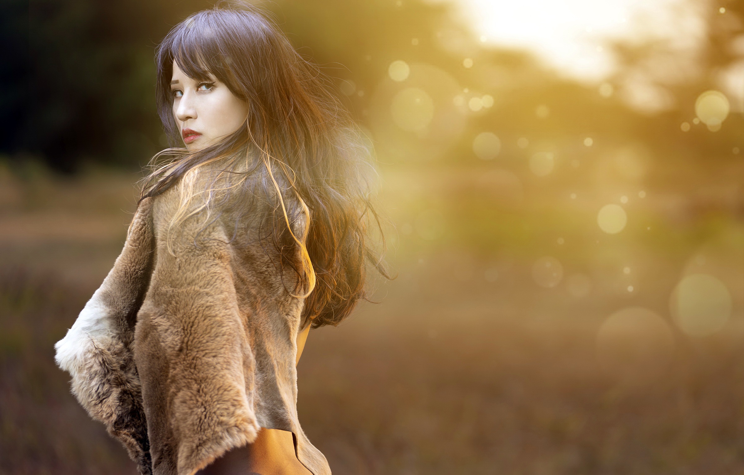 Asian Women Model Long Hair Brunette Depth Of Field Fur Shawl 2400x1532