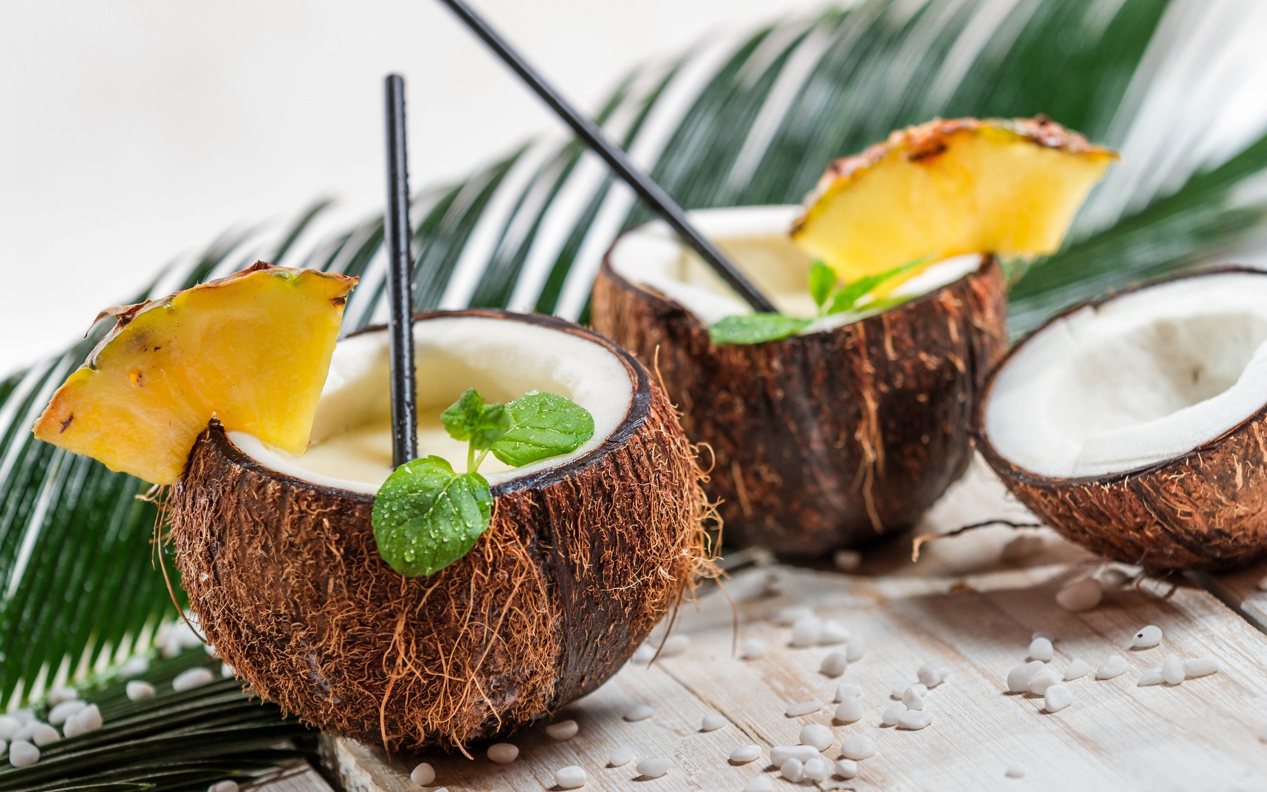 Cocktail Coconut Drink 2560x1600