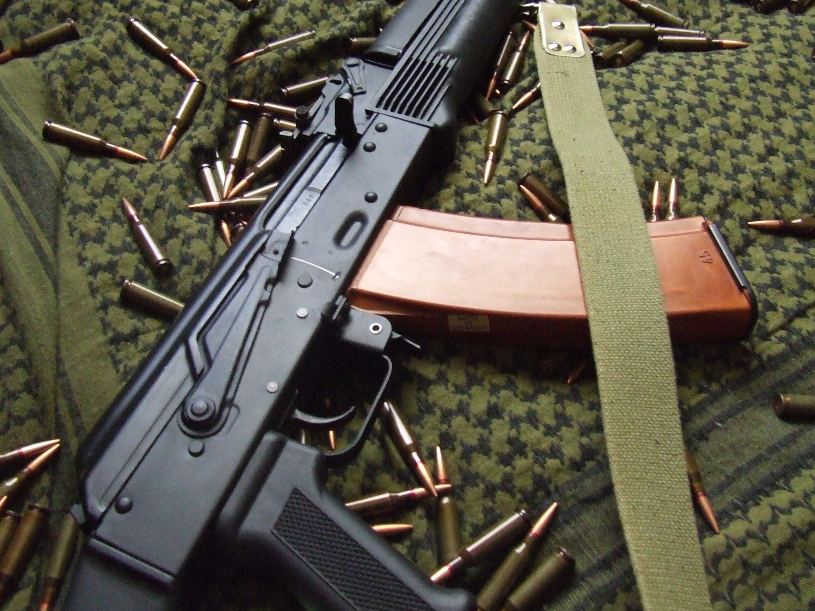 Weapons Assault Rifle 2592x1944