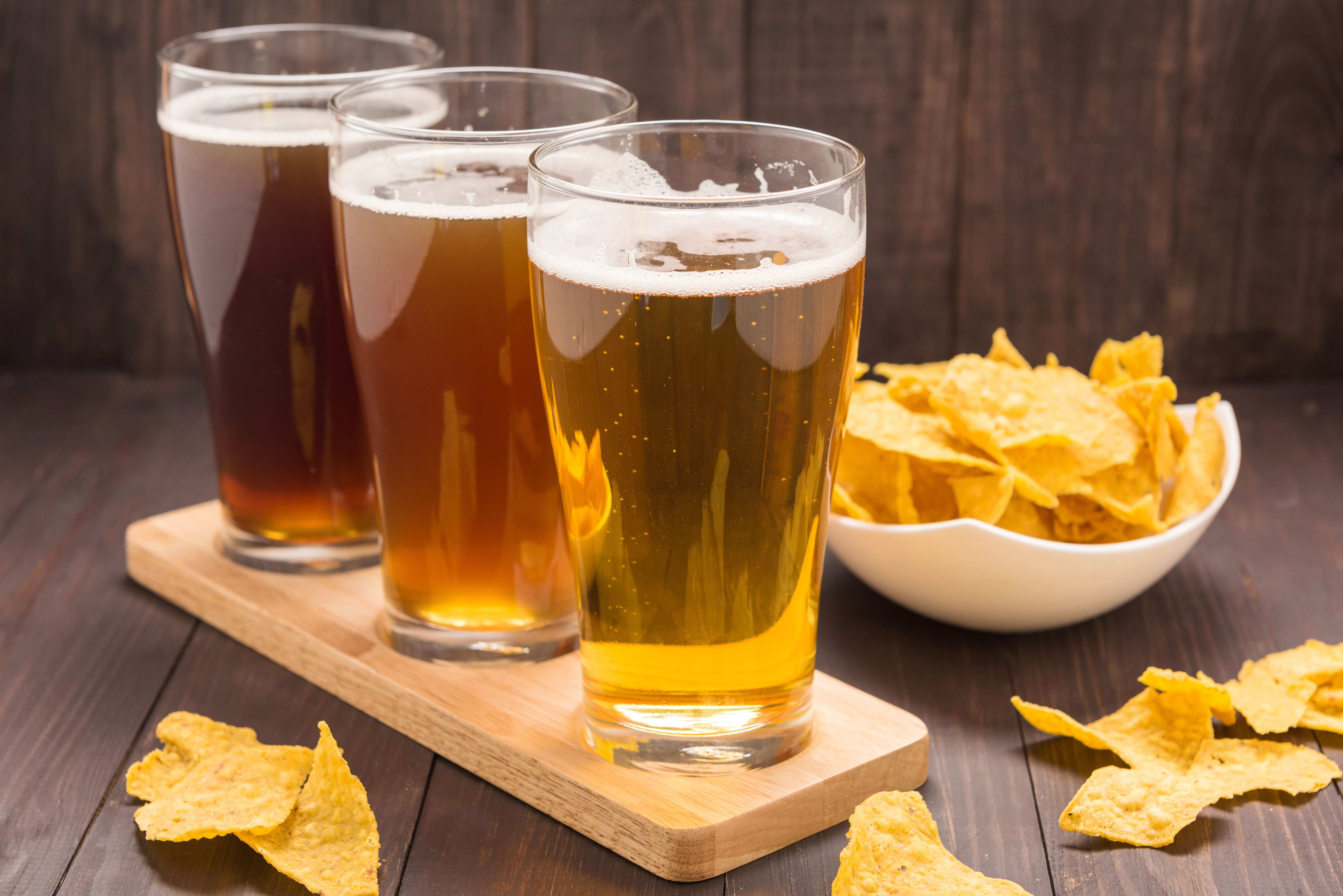 Alcohol Beer Chips Drink Glass 6000x4005