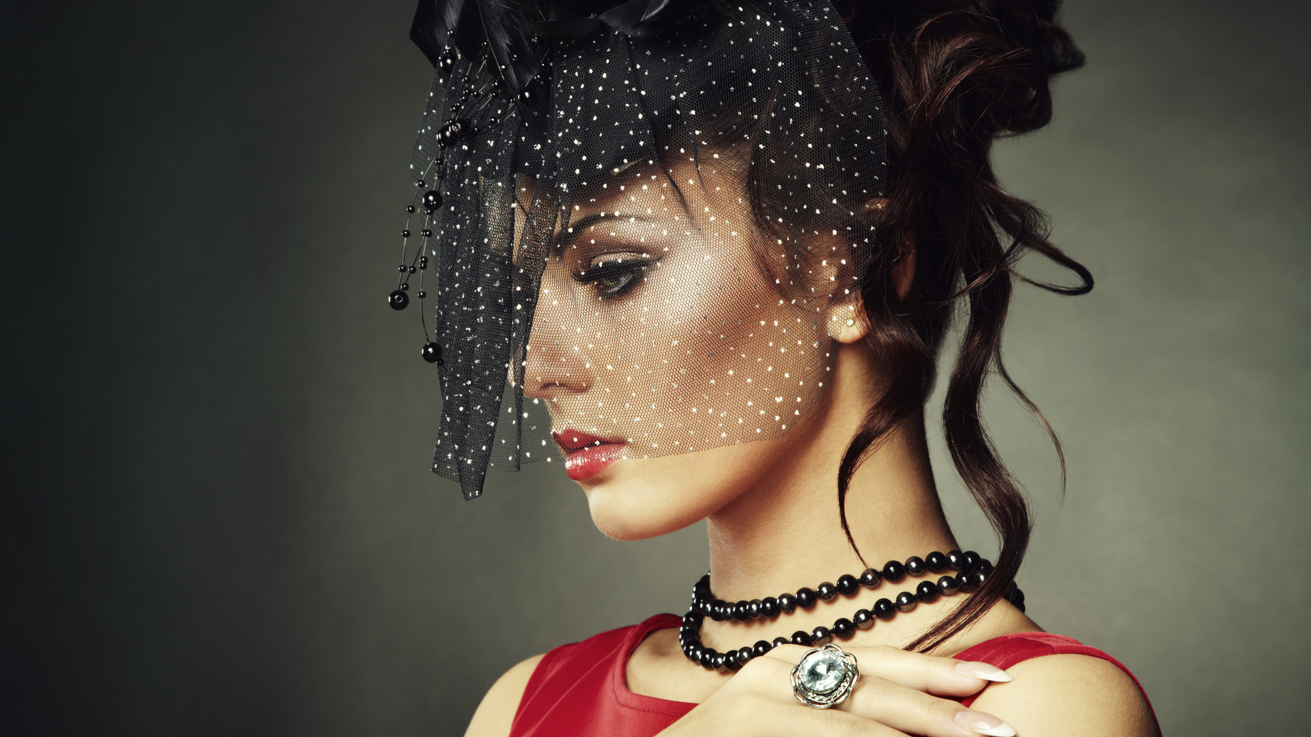 Brunette Girl Jewelry Lipstick Model Profile Veil Woman 2560x1440