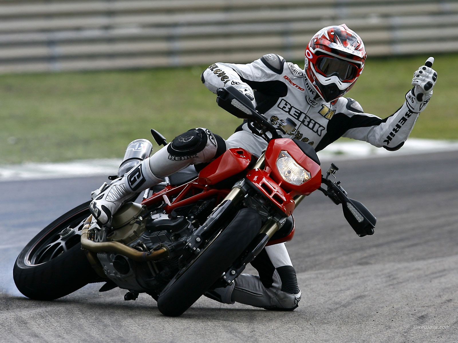 Vehicles Ducati 1600x1200