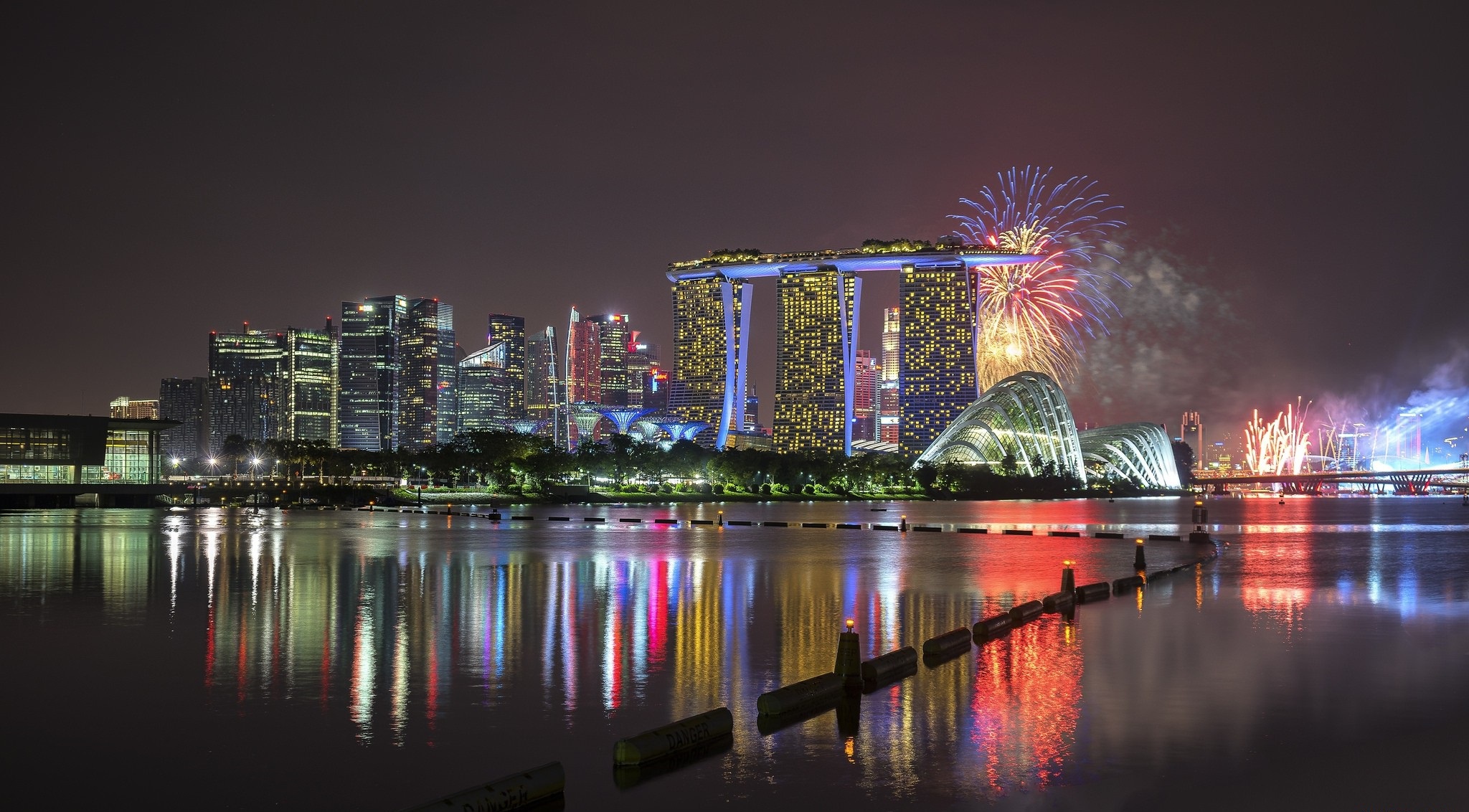 Building City Marina Bay Sands Night Singapore Skyscraper 2048x1132