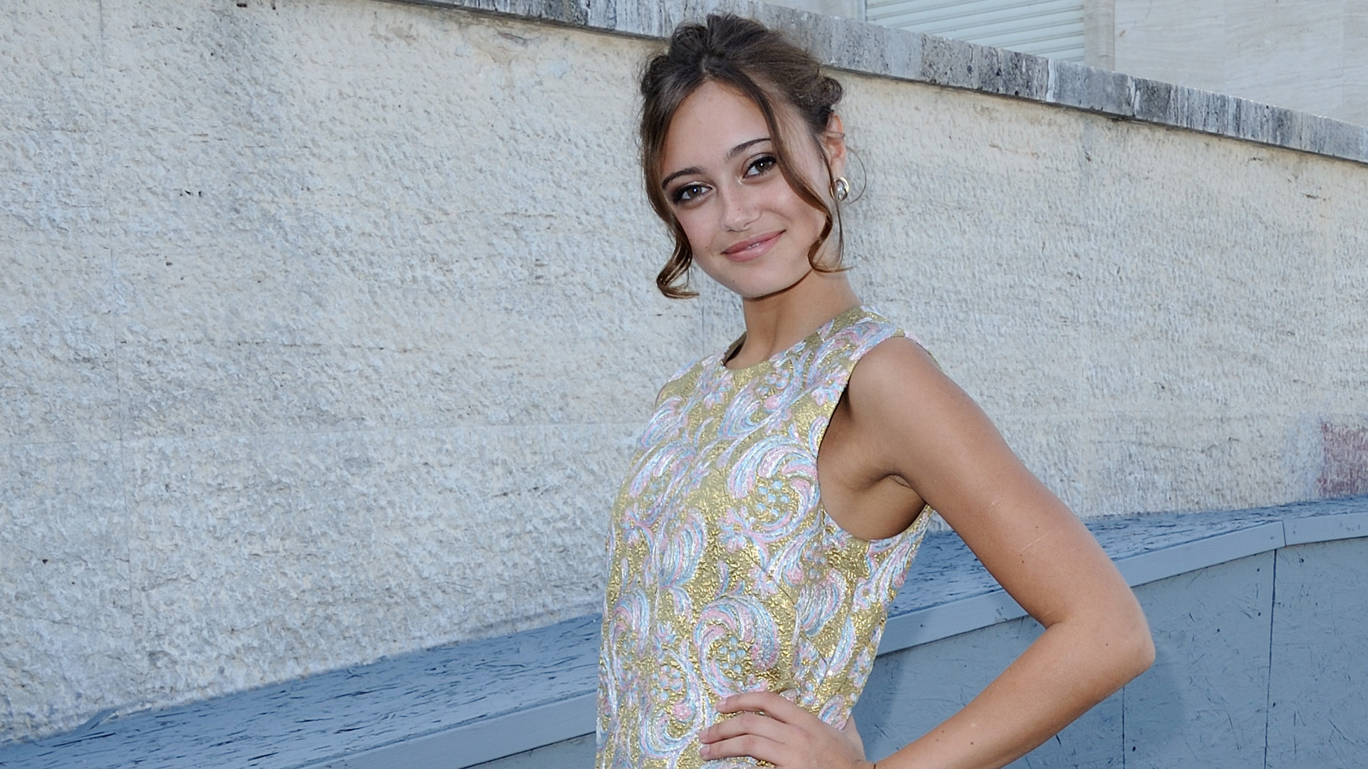 Actress Brunette Ella Purnell Girl Smile Woman 1920x1080