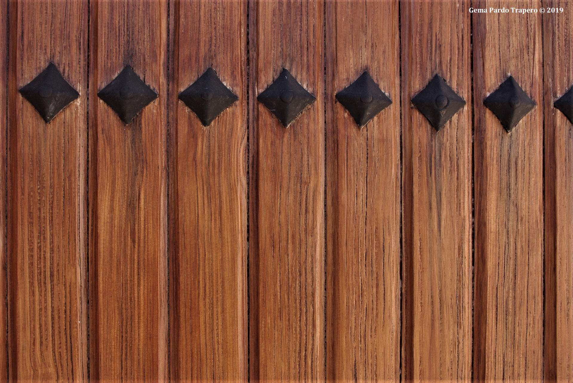 Wood 1920x1285