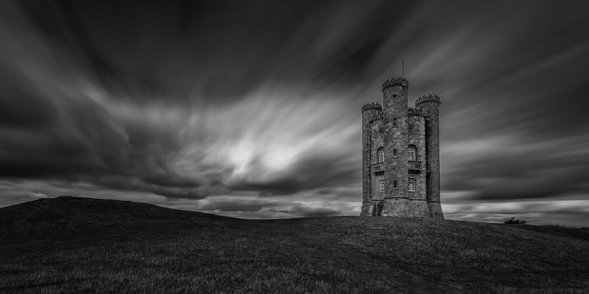Man Made Broadway Tower Worcestershire 2048x1022