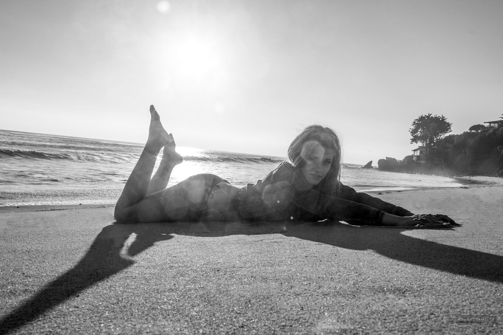 Actress American Beach Lili Reinhart Lying Down Monochrome 1600x1067