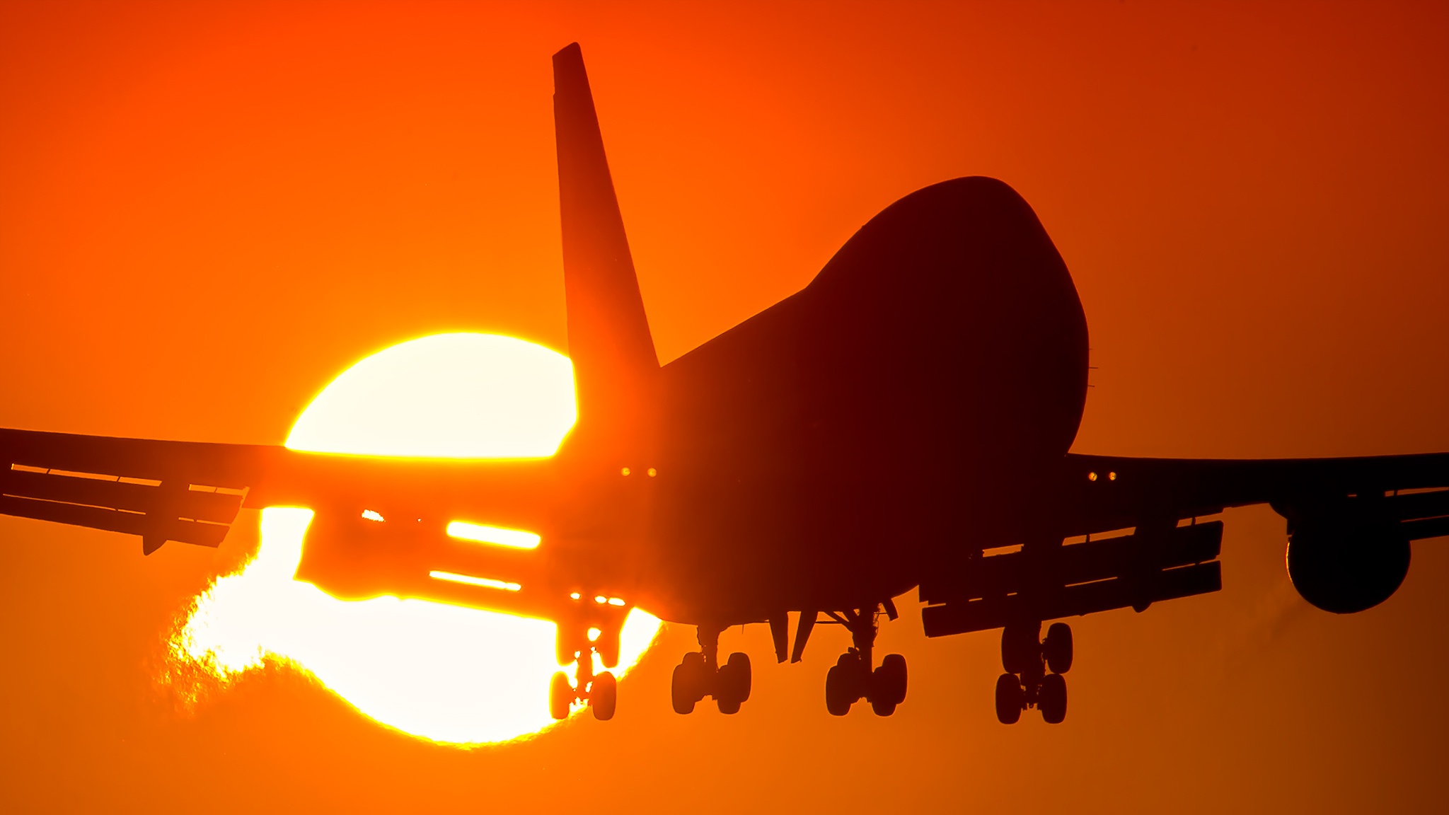 Aircraft Boeing 747 Passenger Plane Silhouette Sun 2048x1152