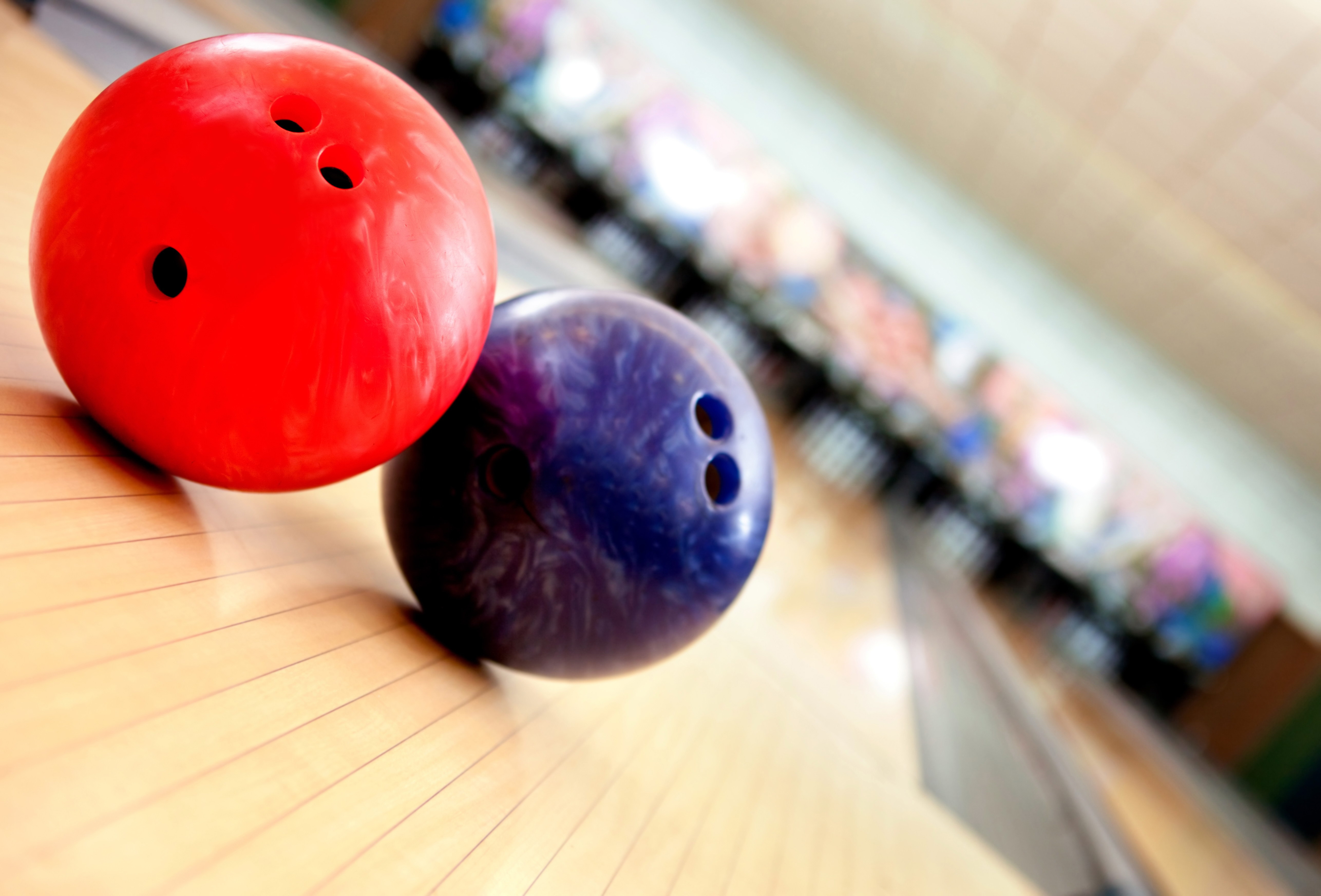 Ball Bowling Game 5145x3490