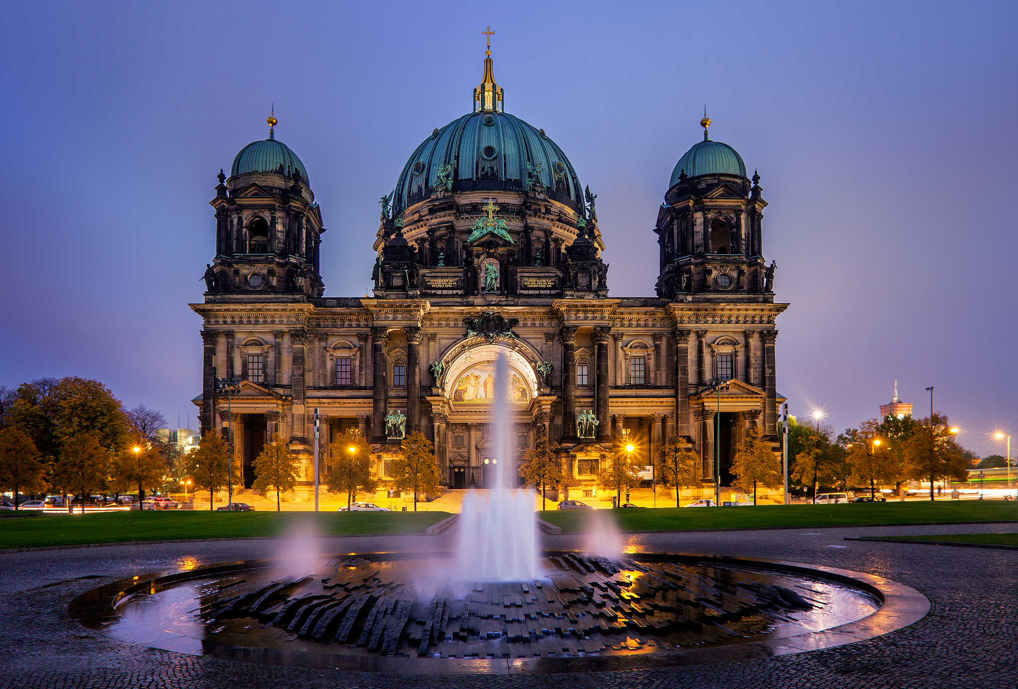 Religious Berlin Cathedral 2048x1387