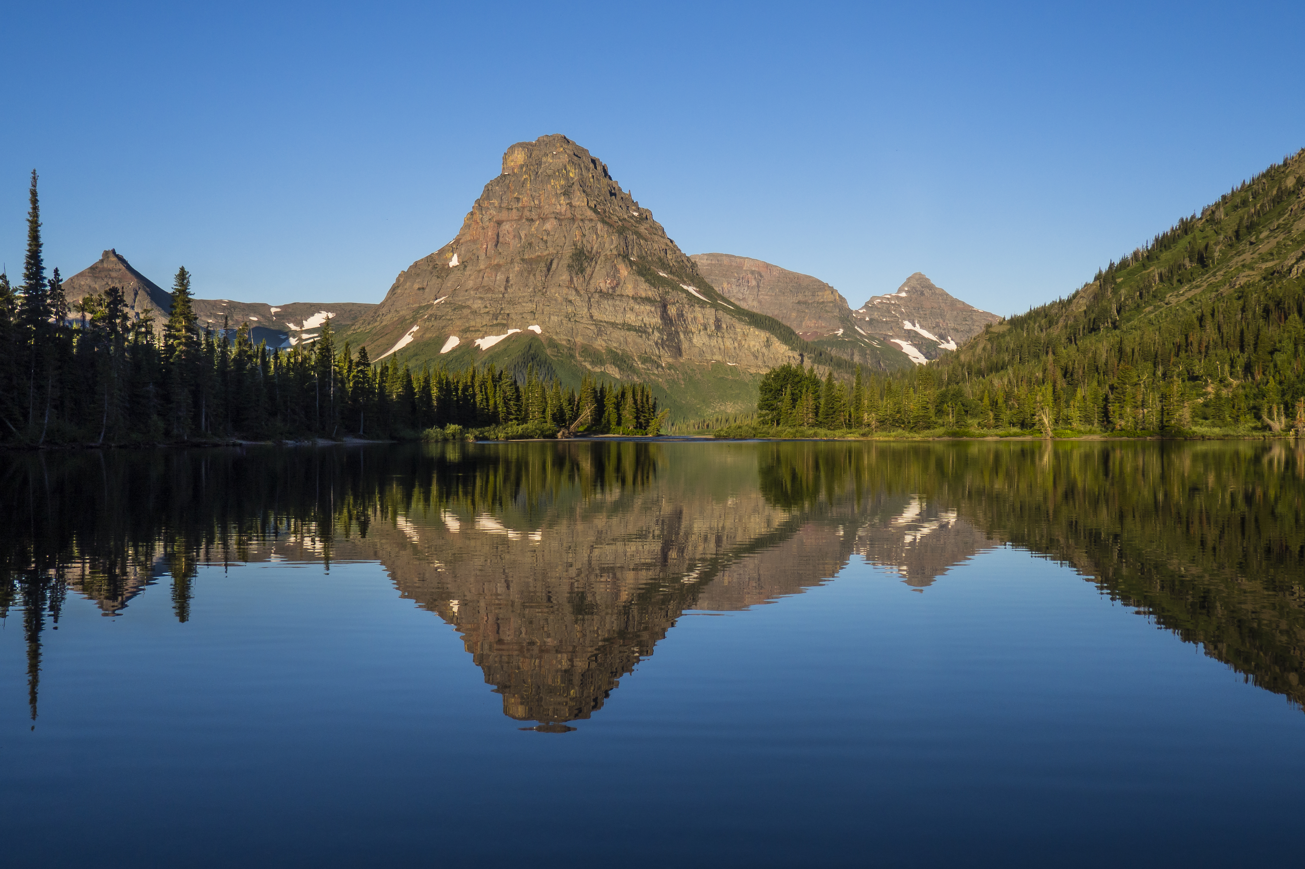 Lake Mountain Reflection 4574x3049